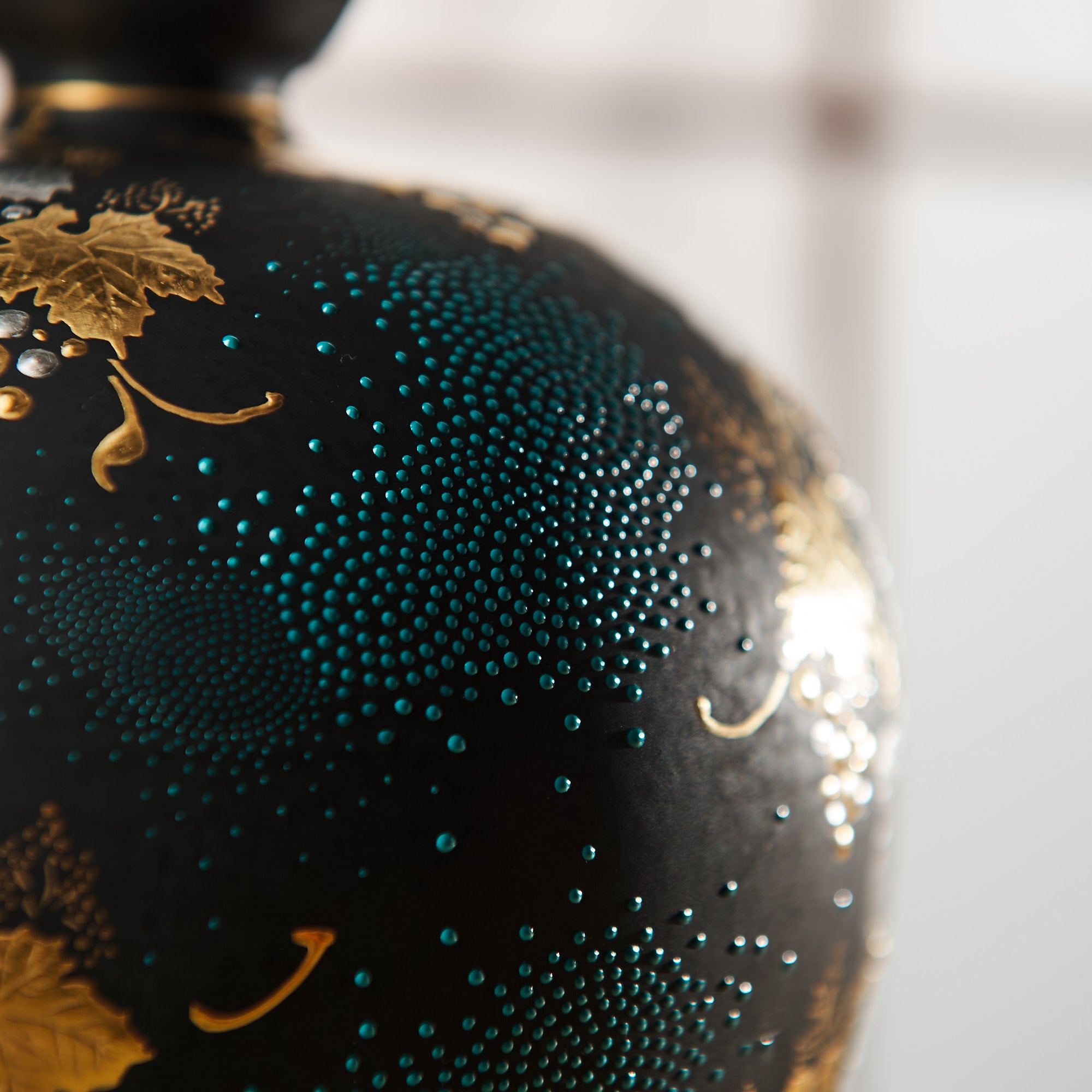 Morikin Grape Pattern Aochibu Vase