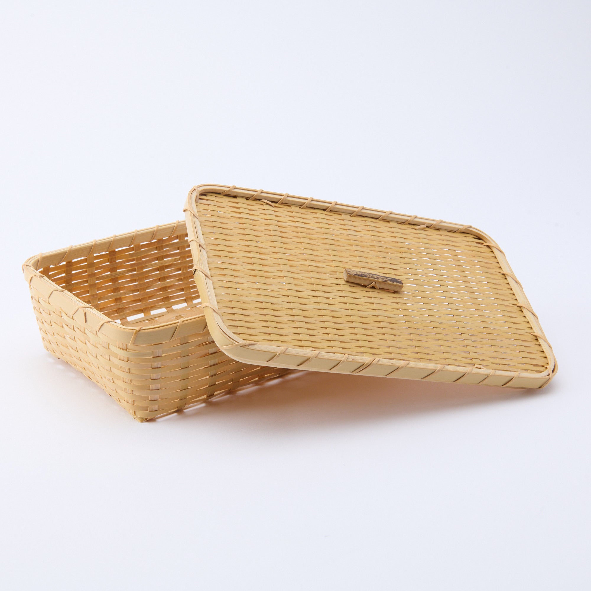 Caja bento de bambú tejido L