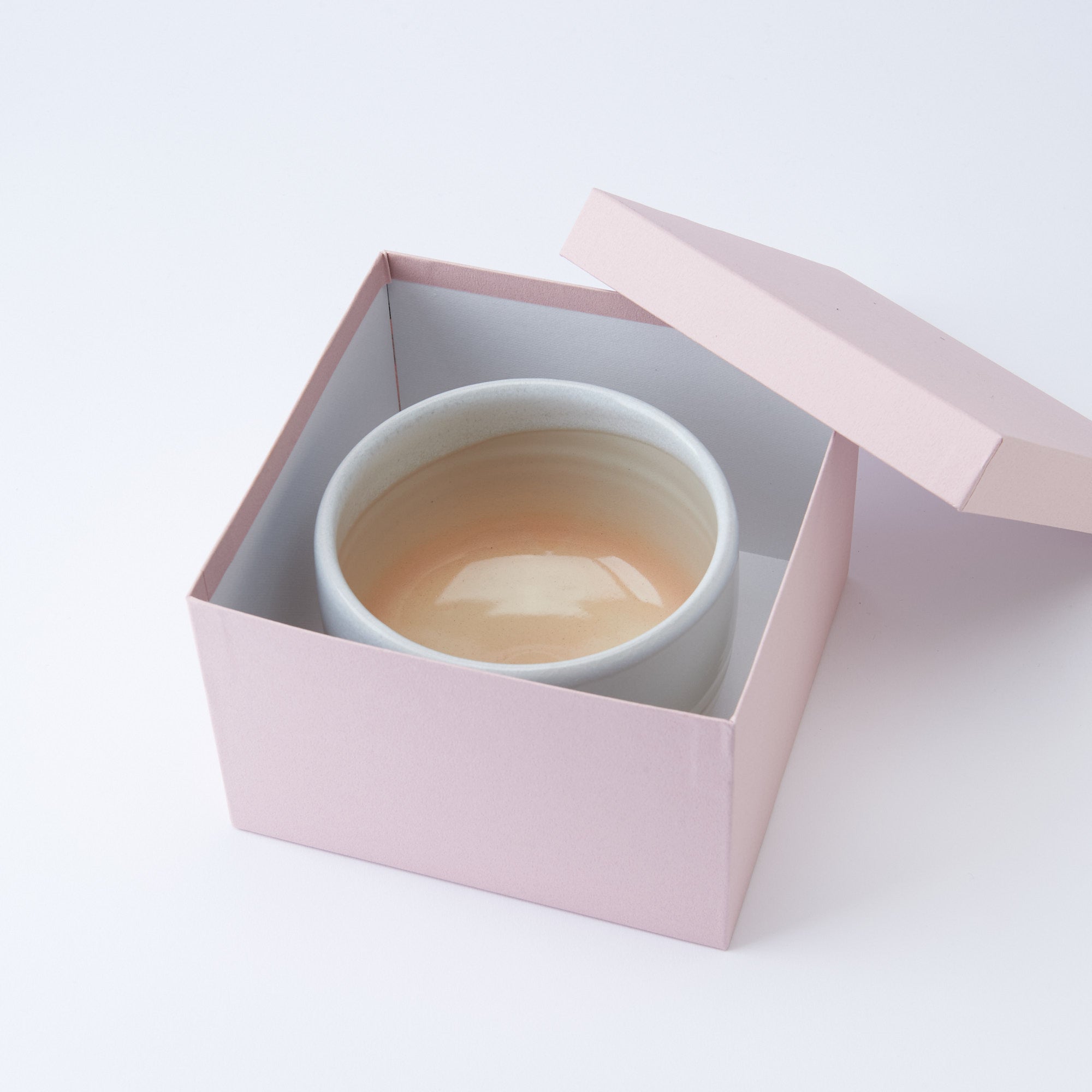 White Cream Gradient Matcha Bowl