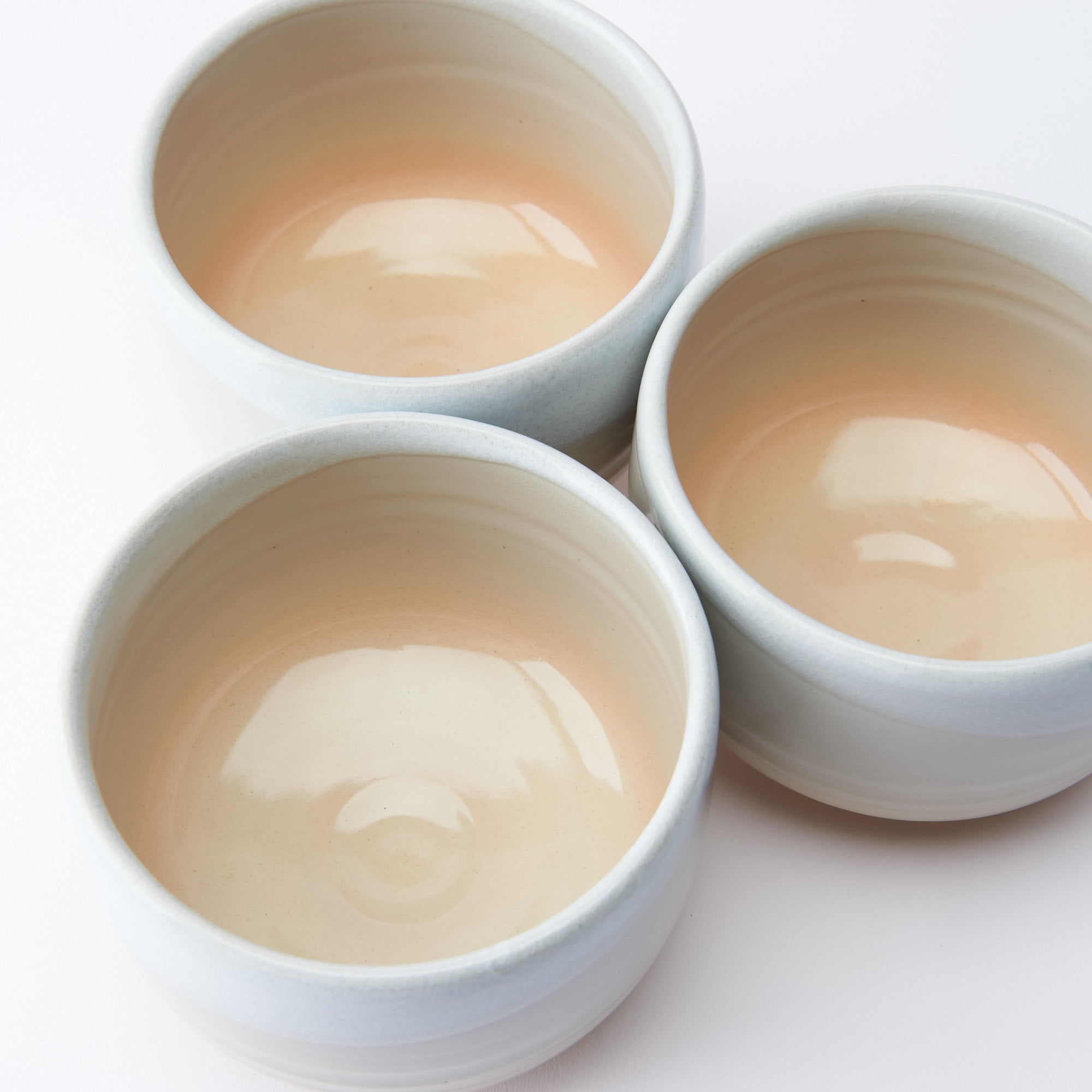 White Cream Gradient Matcha Bowl