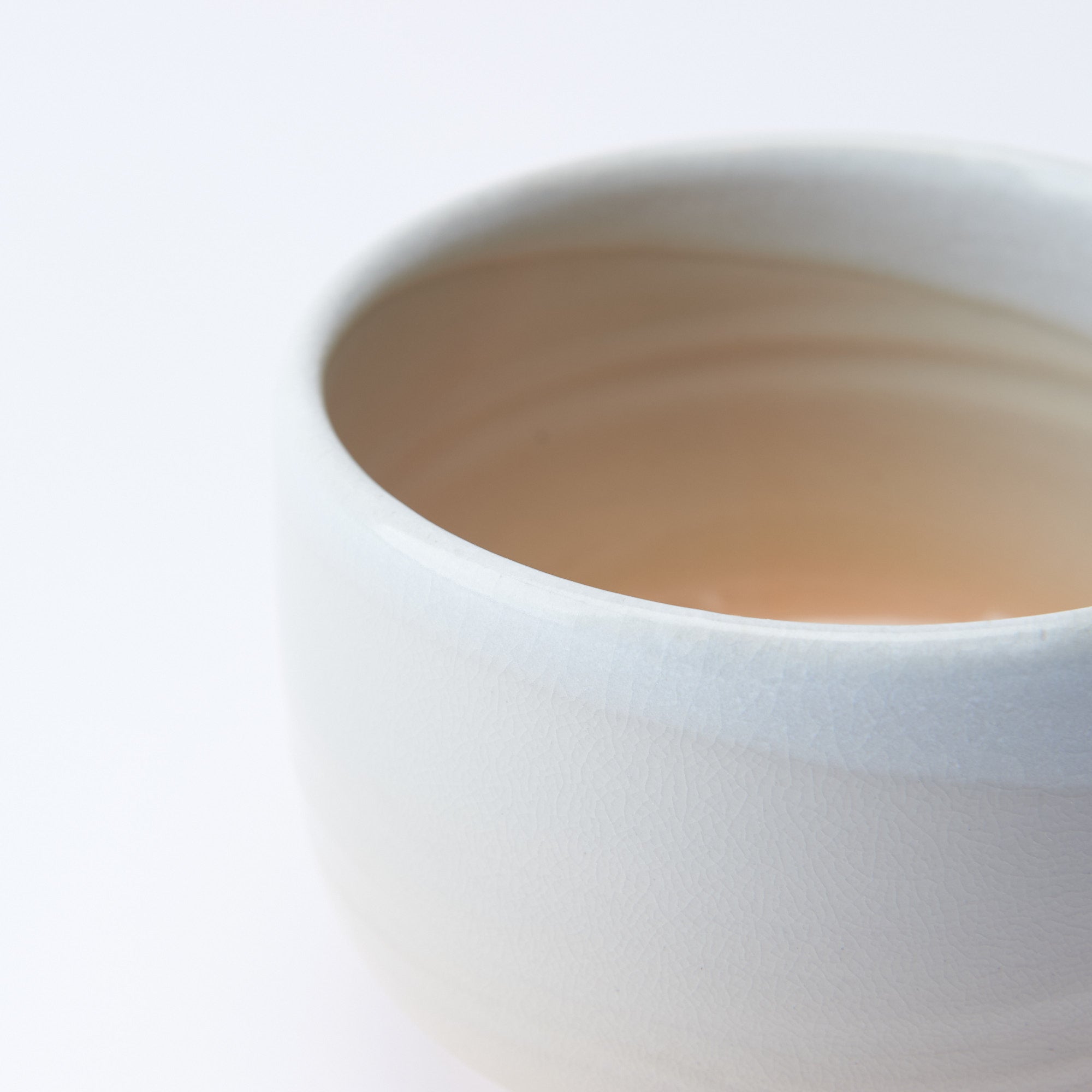 White Cream Gradient Matcha Bowl
