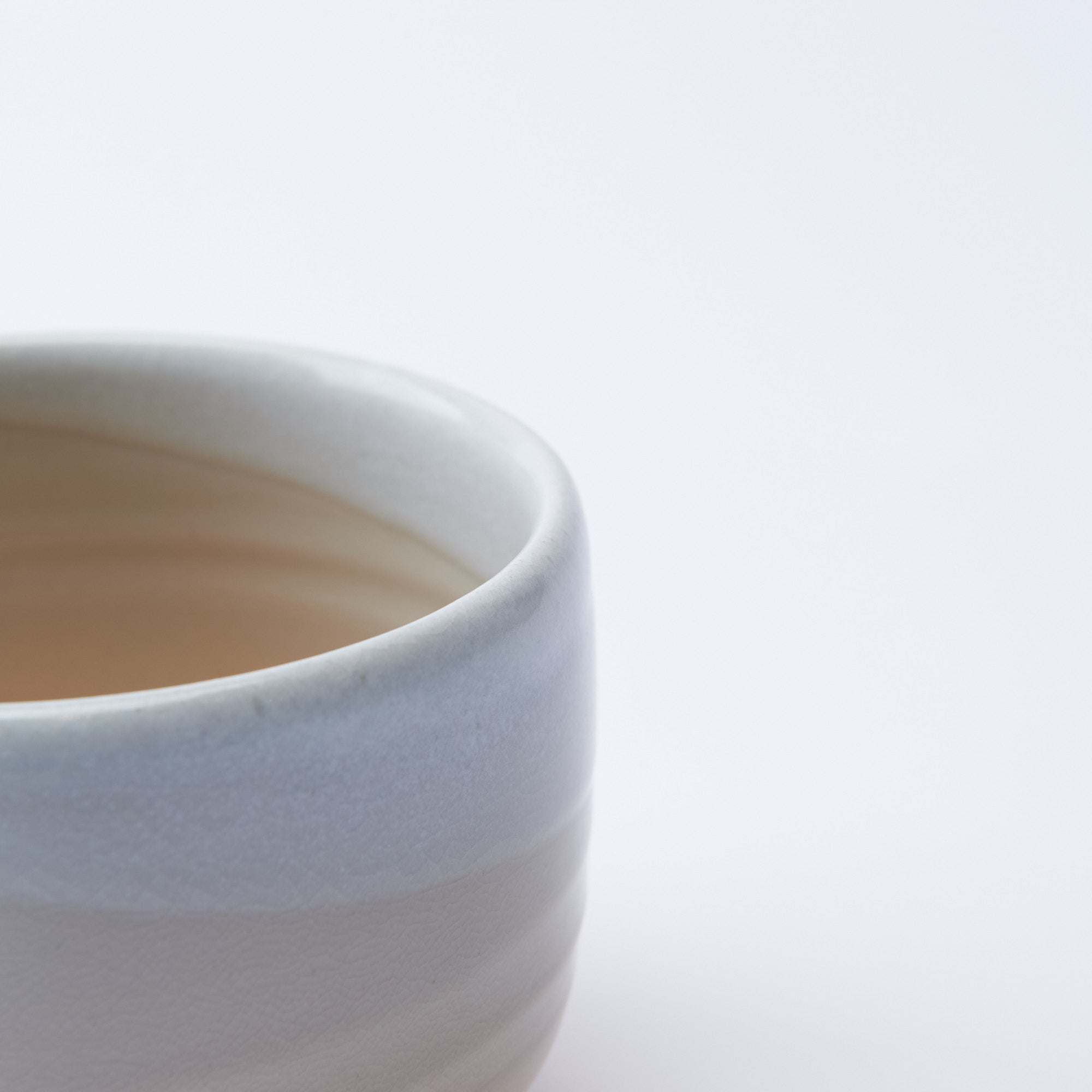 White Cream Gradient Matcha Bowl