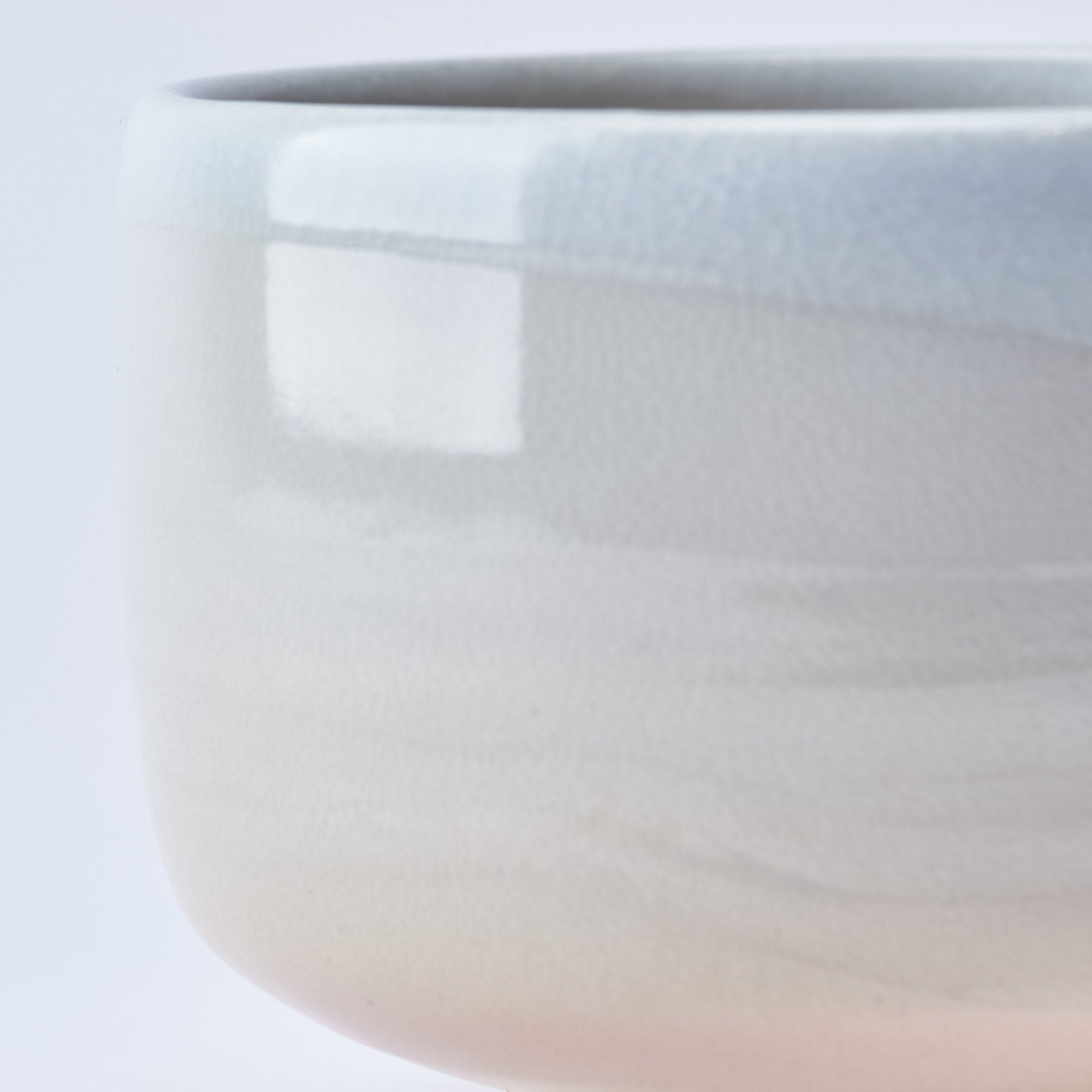 White Cream Gradient Matcha Bowl