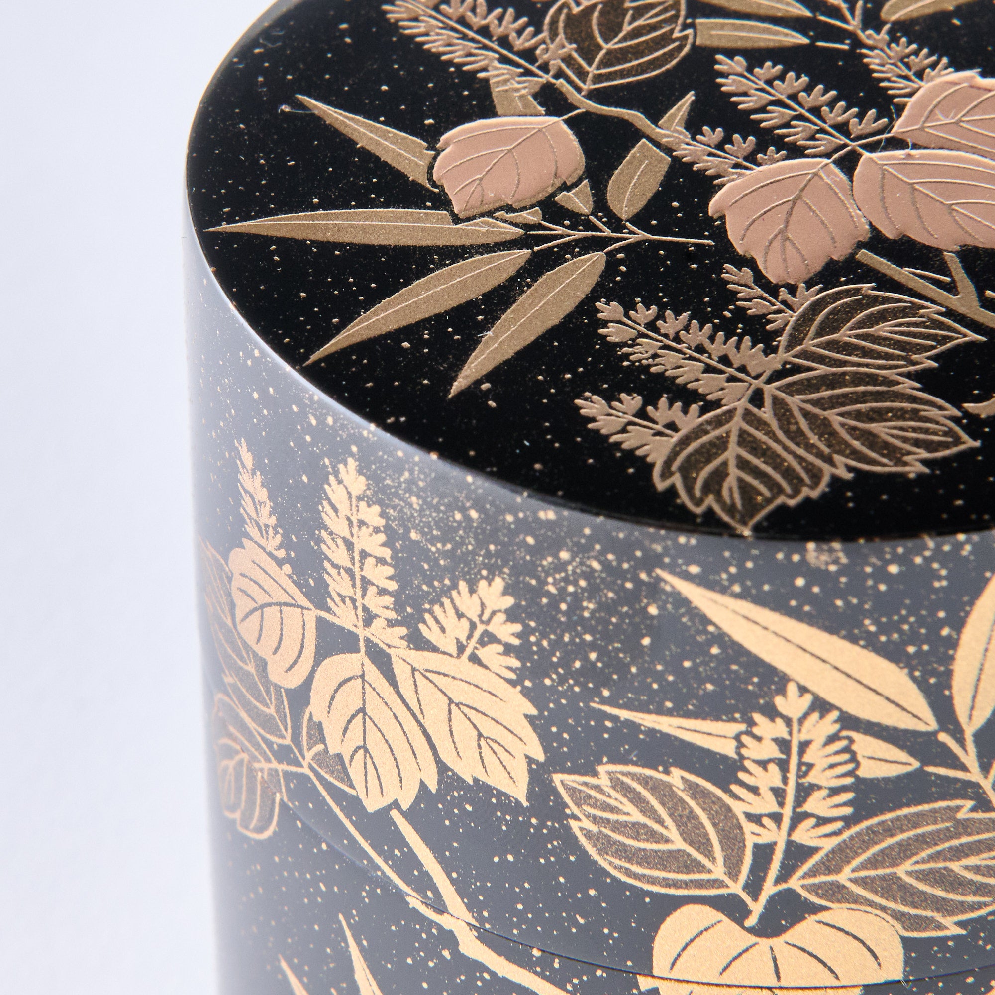 Golden Sasagiri Nakatsugi Matcha Container