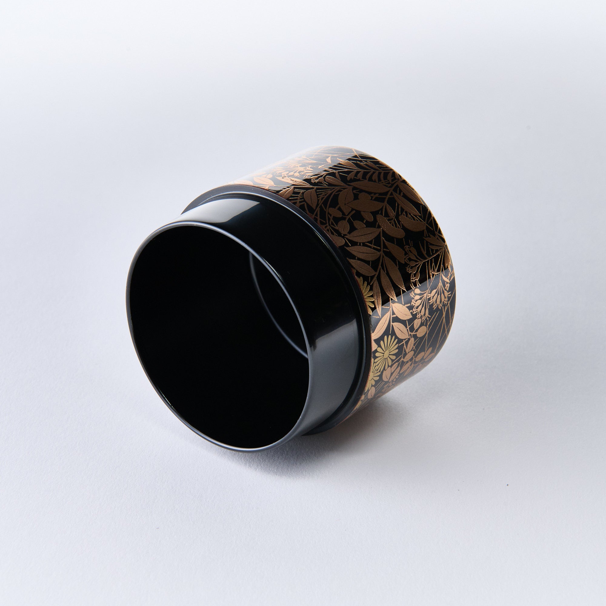 Golden Chrysanthemum and Paulownia Nakatsugi Matcha Container