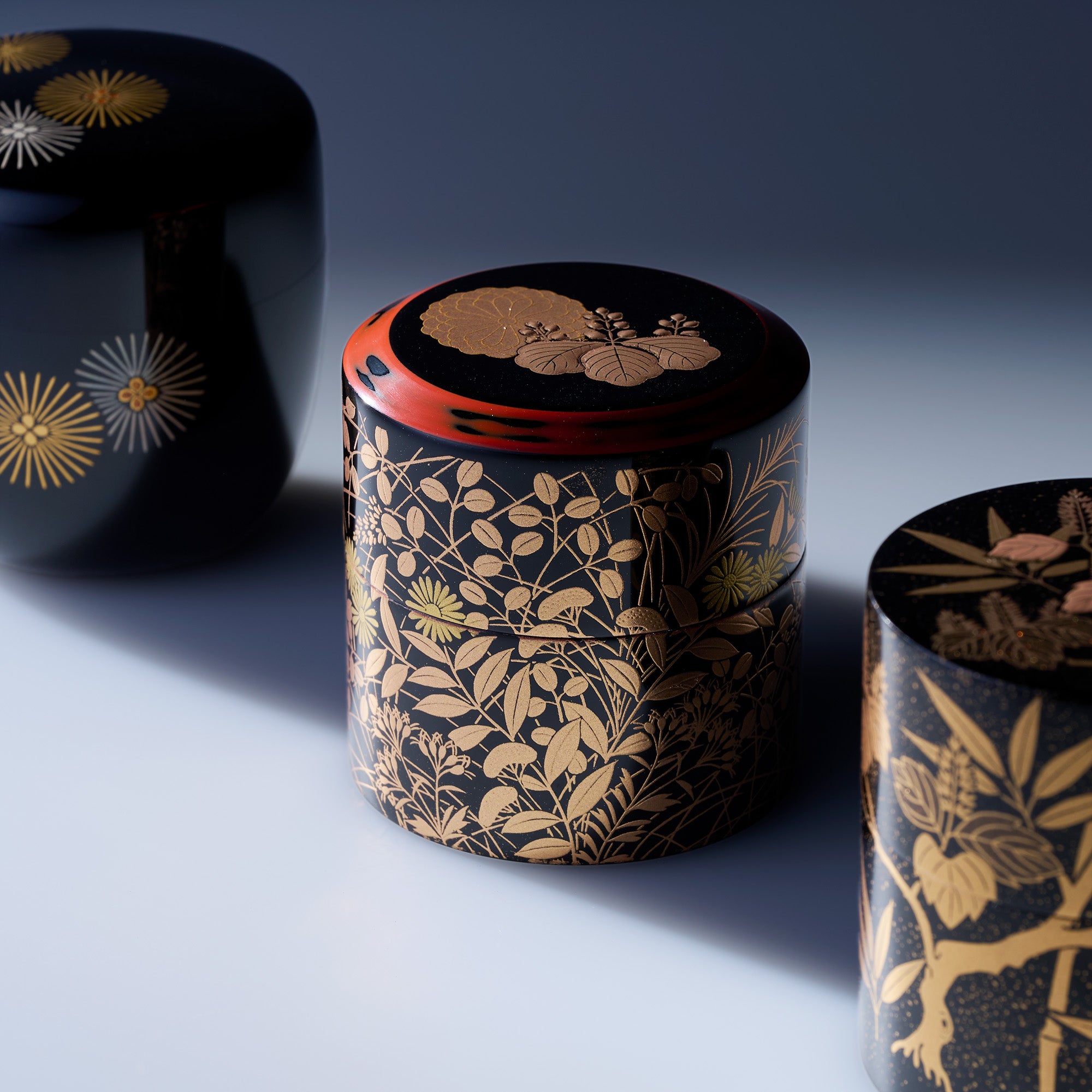 Golden Chrysanthemum and Paulownia Nakatsugi Matcha Container