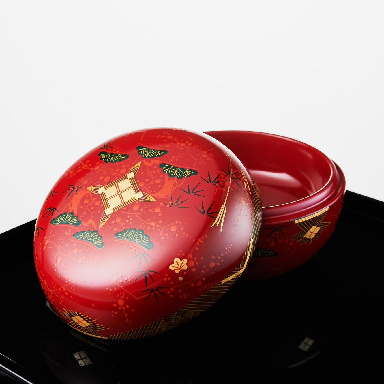 Aizu Lacquerware Pine, Bamboo and Plum Box