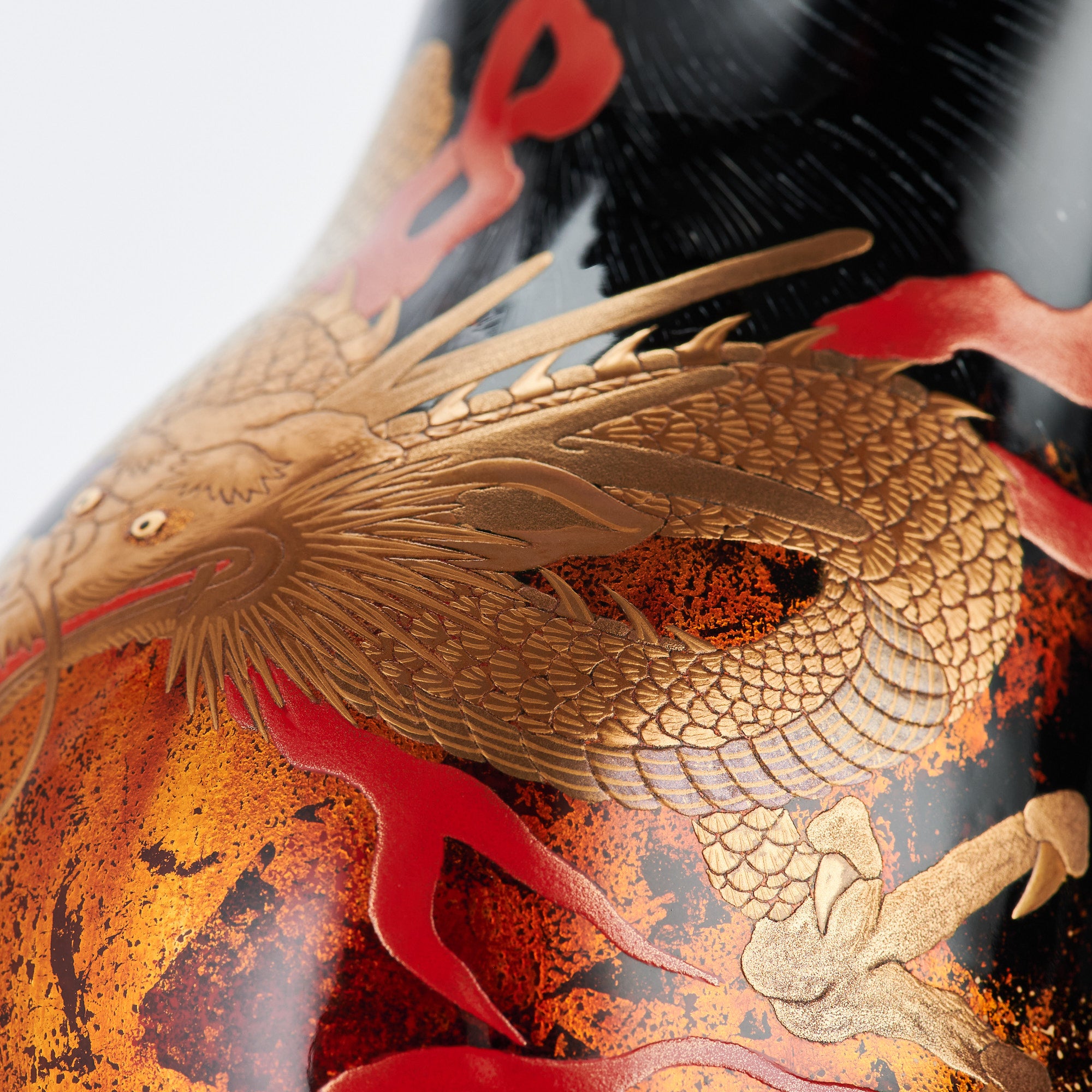 Dragon Maki-e Lucky Cat