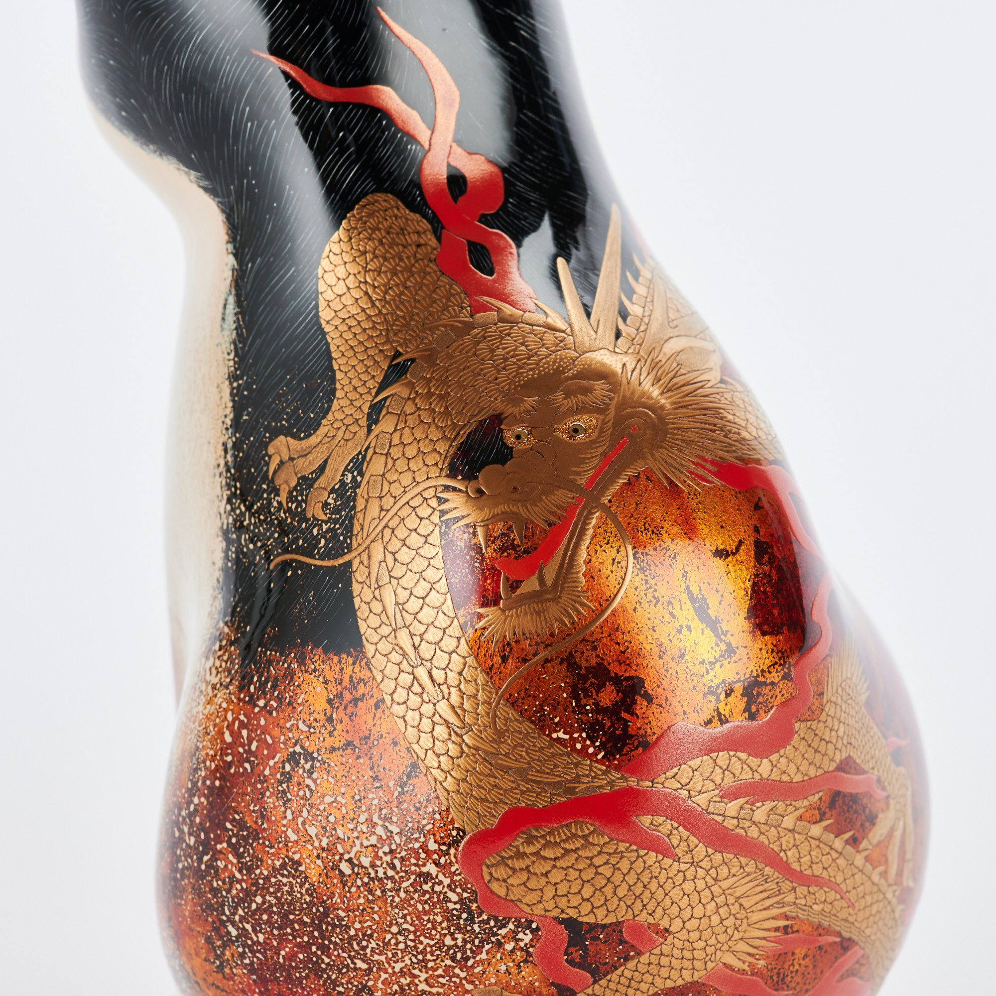 Dragon Maki-e Lucky Cat