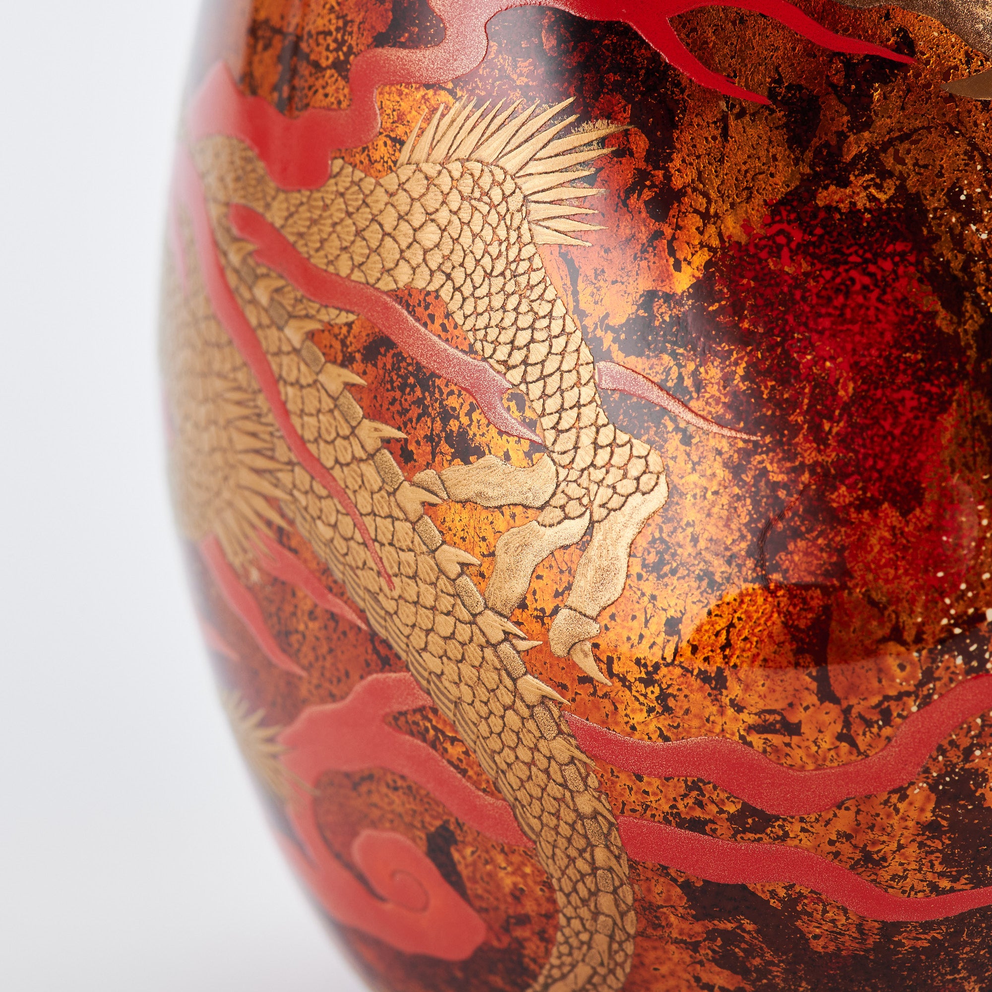 Dragon Maki-e Lucky Cat