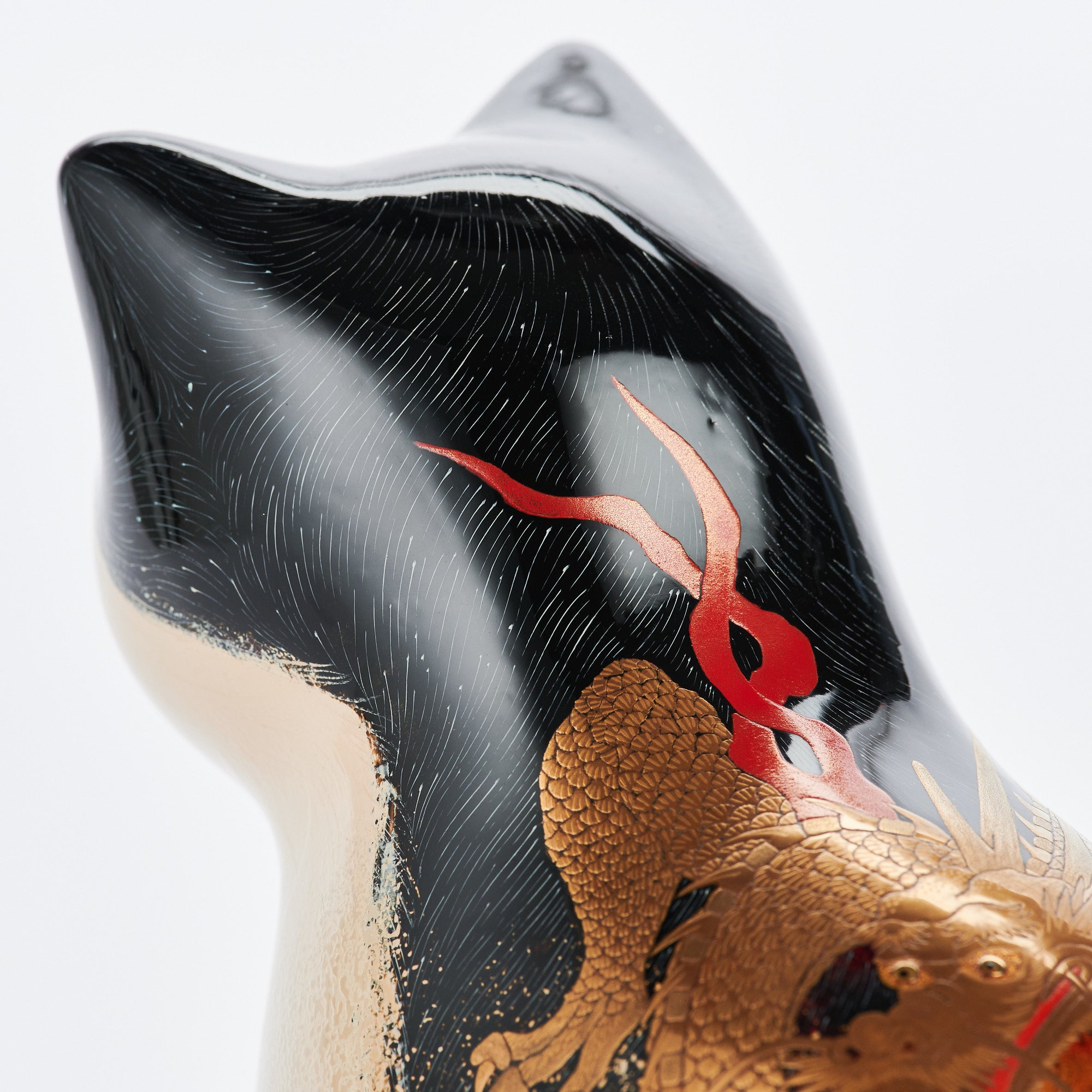 Dragon Maki-e Lucky Cat