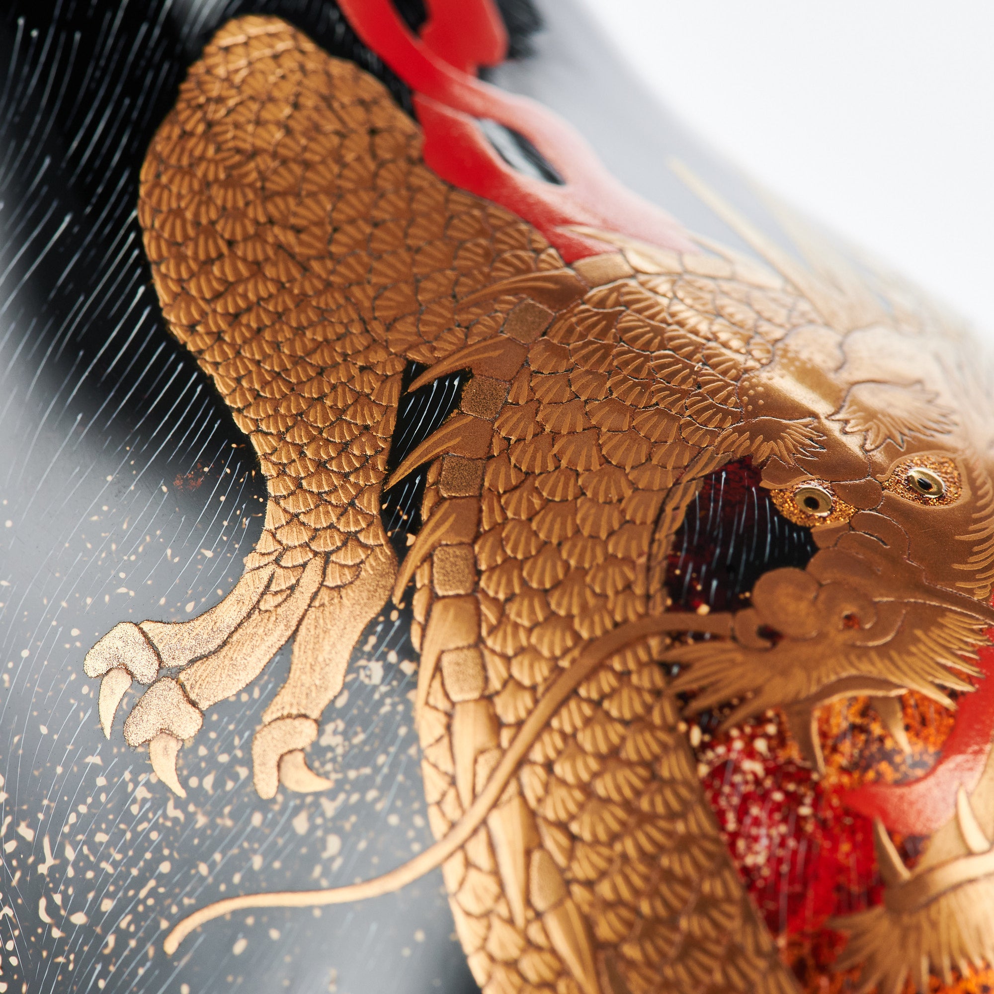 Dragon Maki-e Lucky Cat