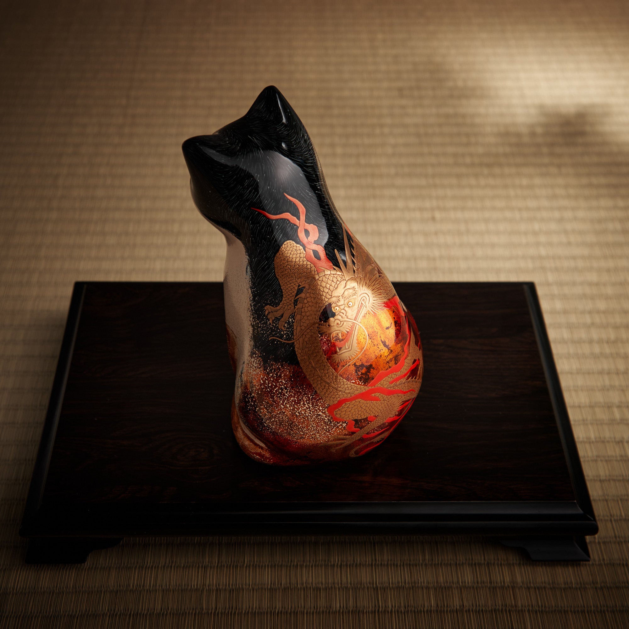 Dragon Maki-e Lucky Cat