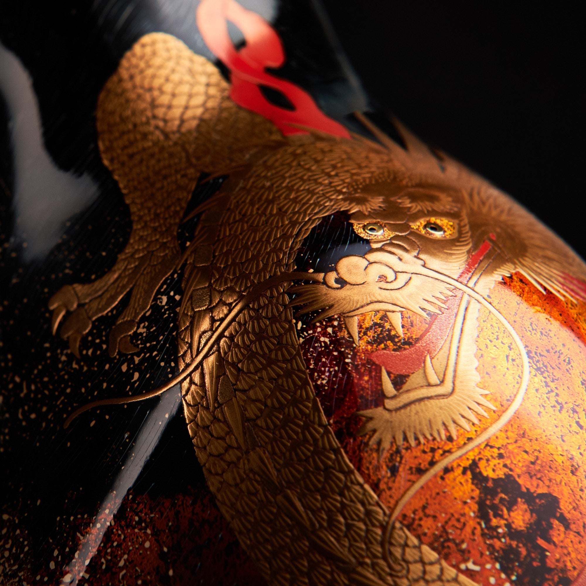 Dragon Maki-e Lucky Cat