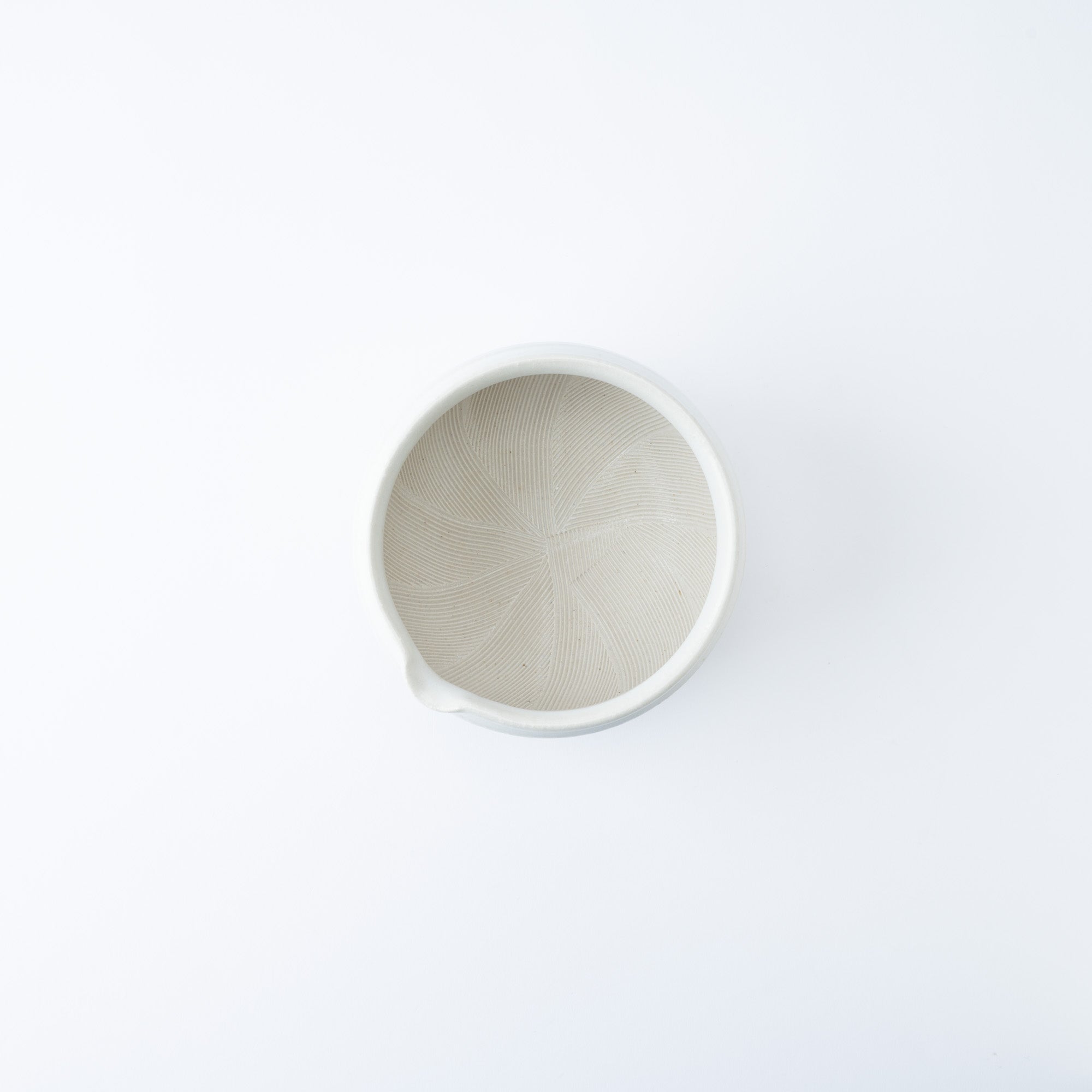 White Round Mortar with Spout 5.9 In