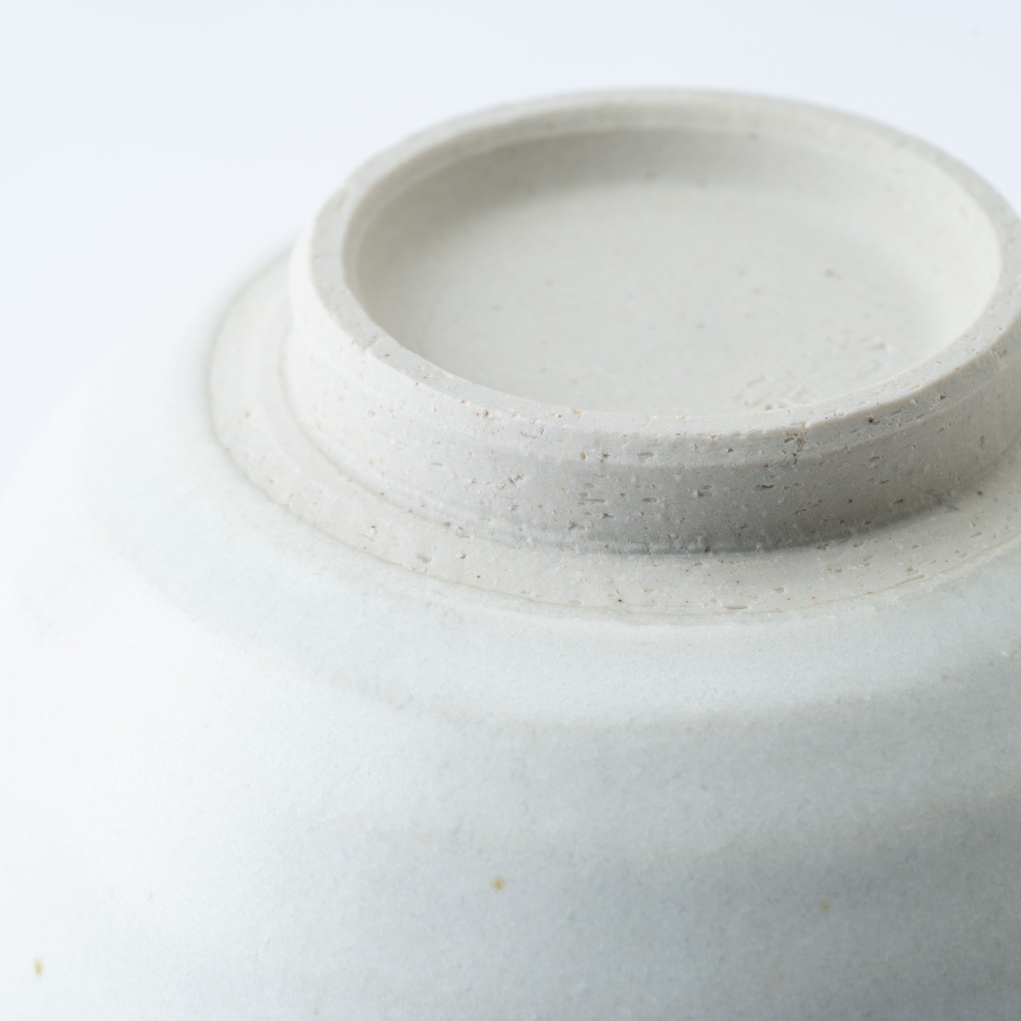 White Round Mortar with Spout 5.9 In