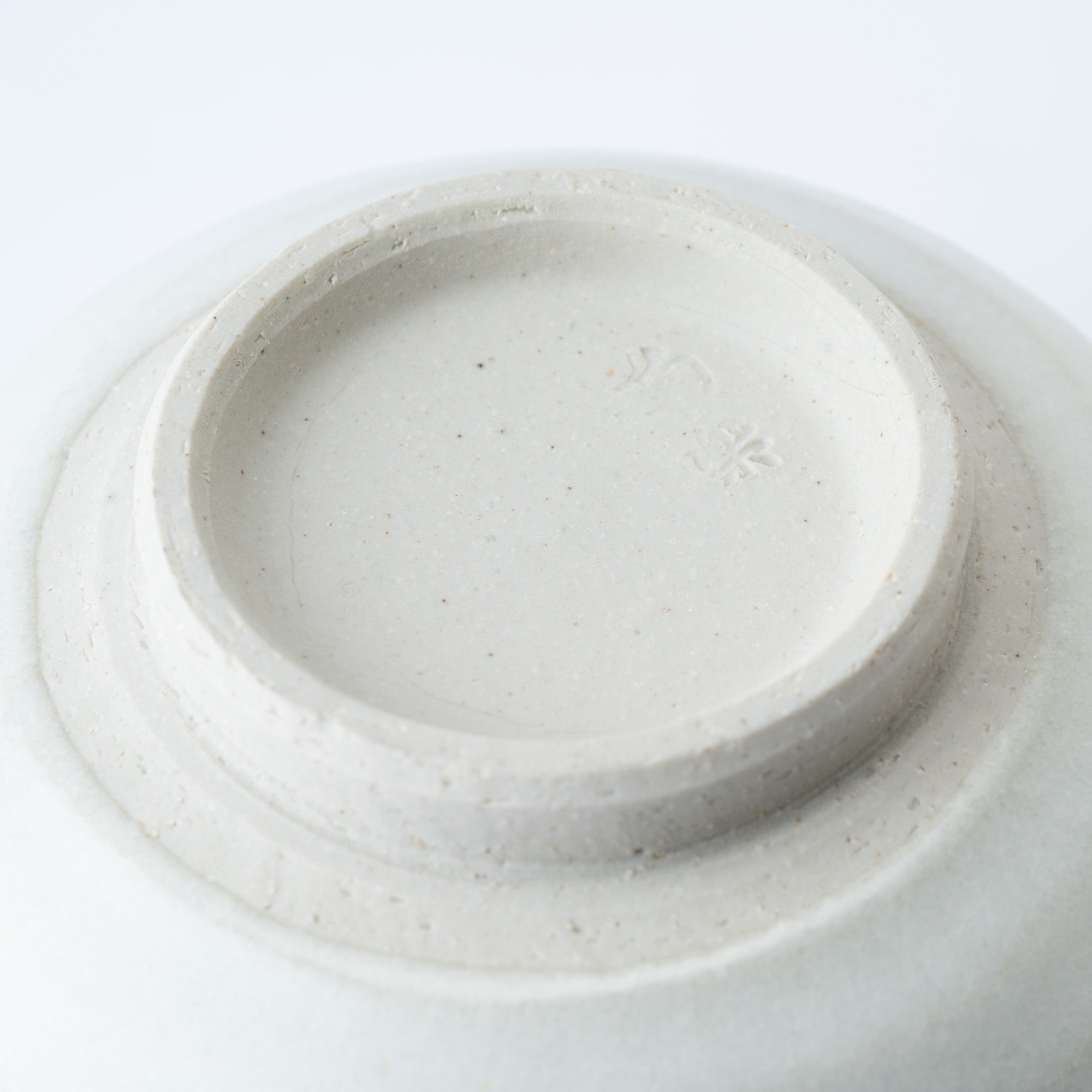 White Round Mortar with Spout 5.9 In