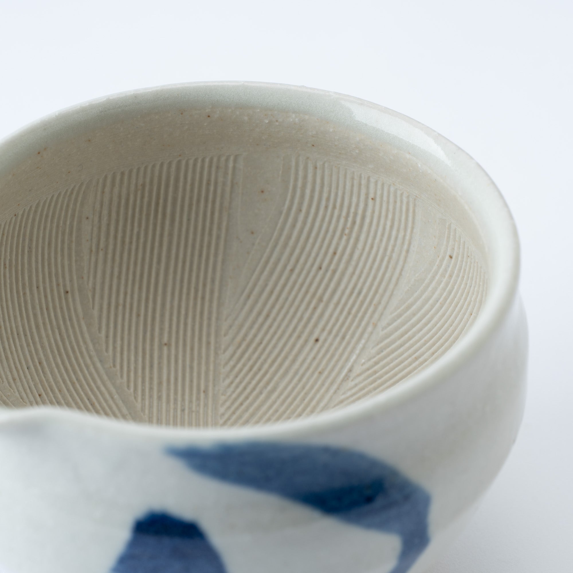 Blue Circle Round Mortar with Spout 4.2 In