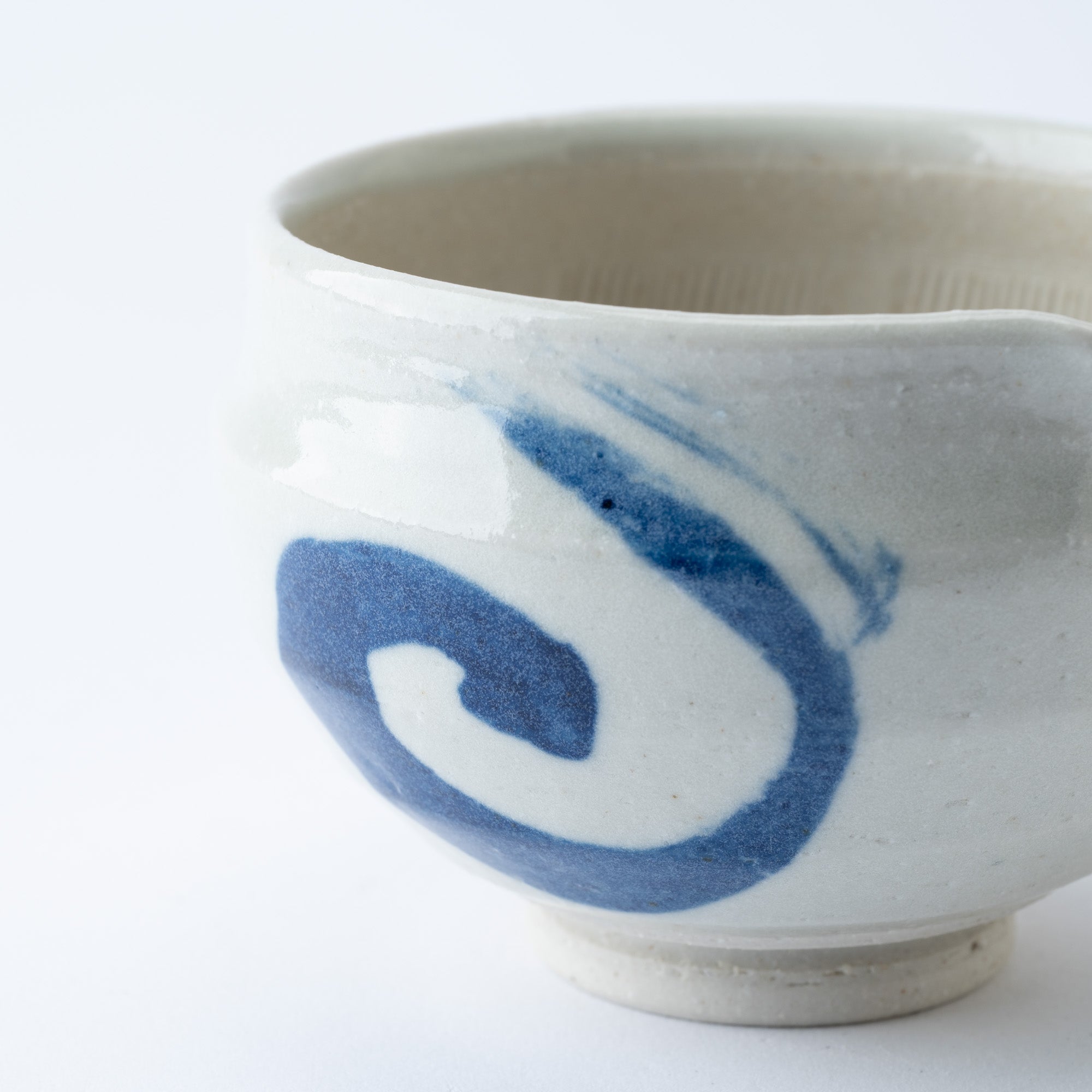 Blue Circle Round Mortar with Spout 4.2 In