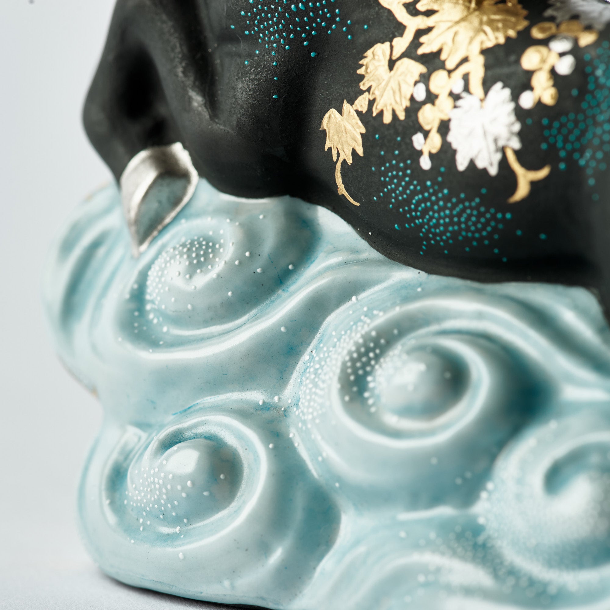 Morikin Grape Pattern Aochibu and Shirochibu Horse Figurine