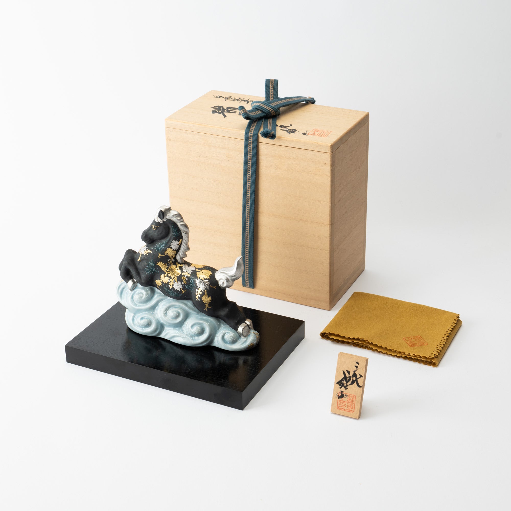 Morikin Grape Pattern Aochibu and Shirochibu Horse Figurine