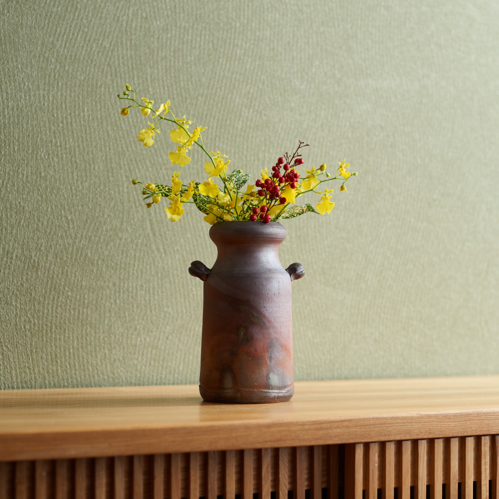 Sangiri Eared Flower Vase