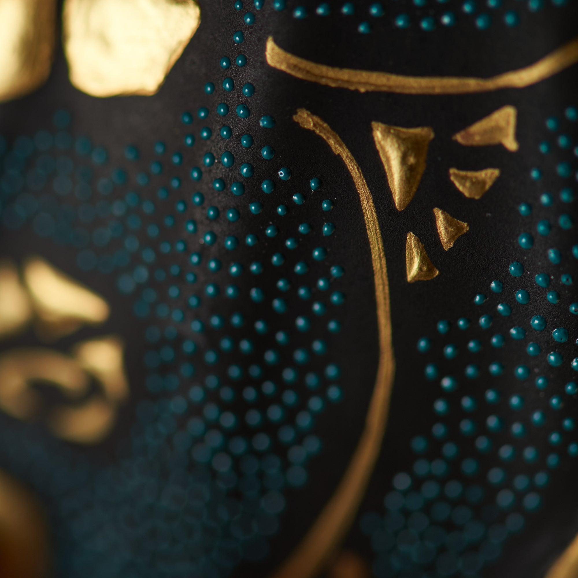 Morikin Aochibu und Shirochibu Hosoge Muster Kabuto Samurai Helm Ornament