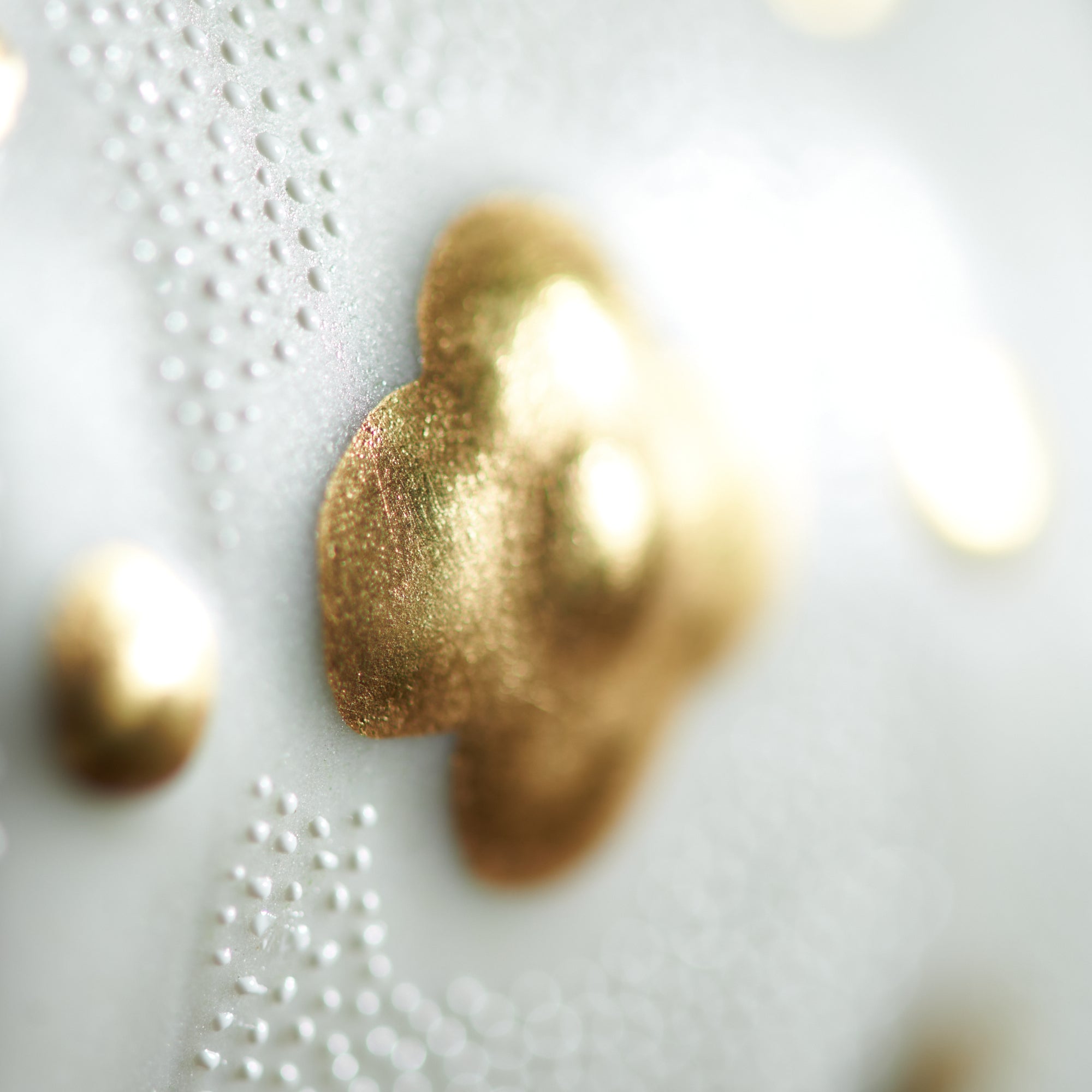 Morikin Aochibu und Shirochibu Hosoge Muster Kabuto Samurai Helm Ornament