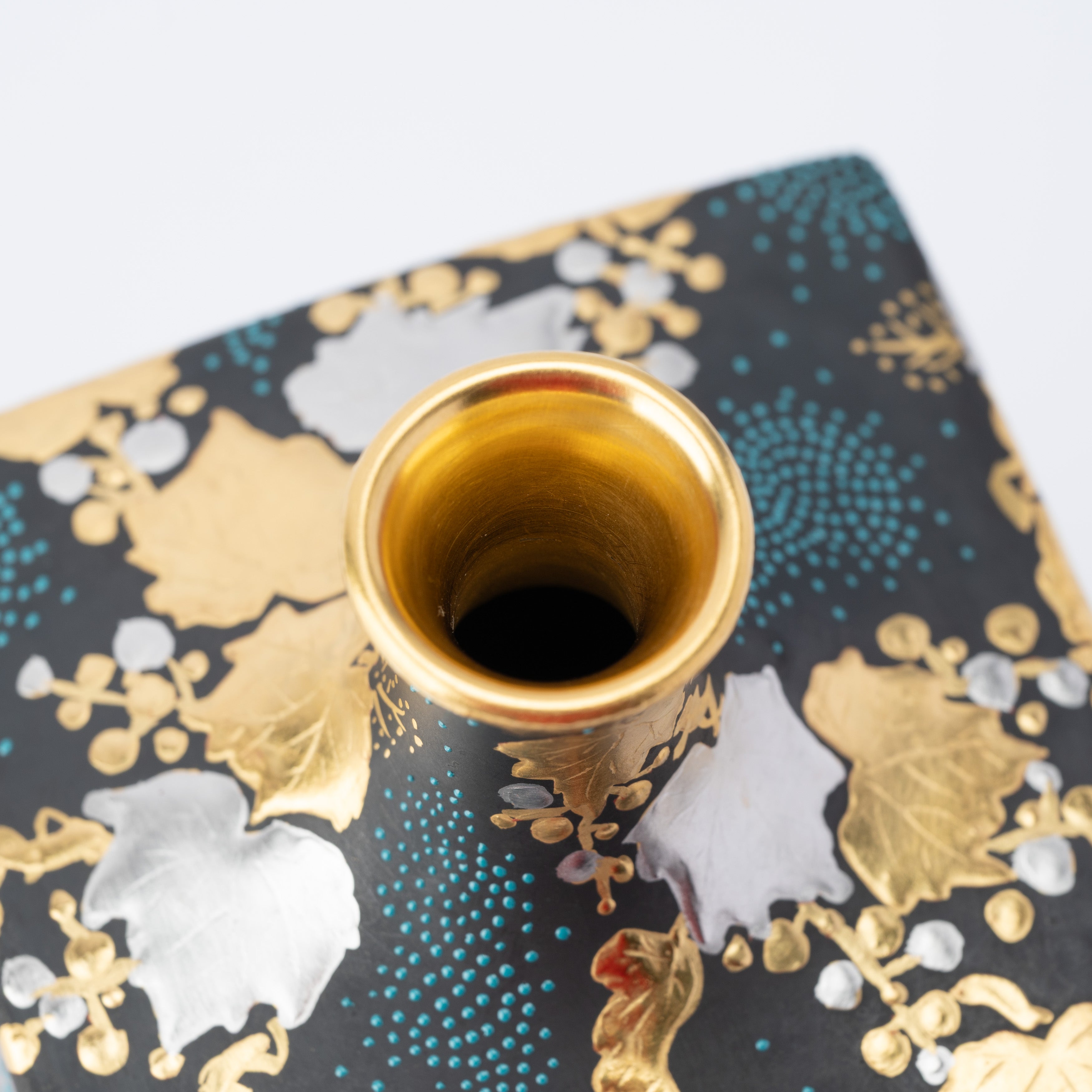 Morikin Aochibu Grape with Sakura and Maple Leaves Vase