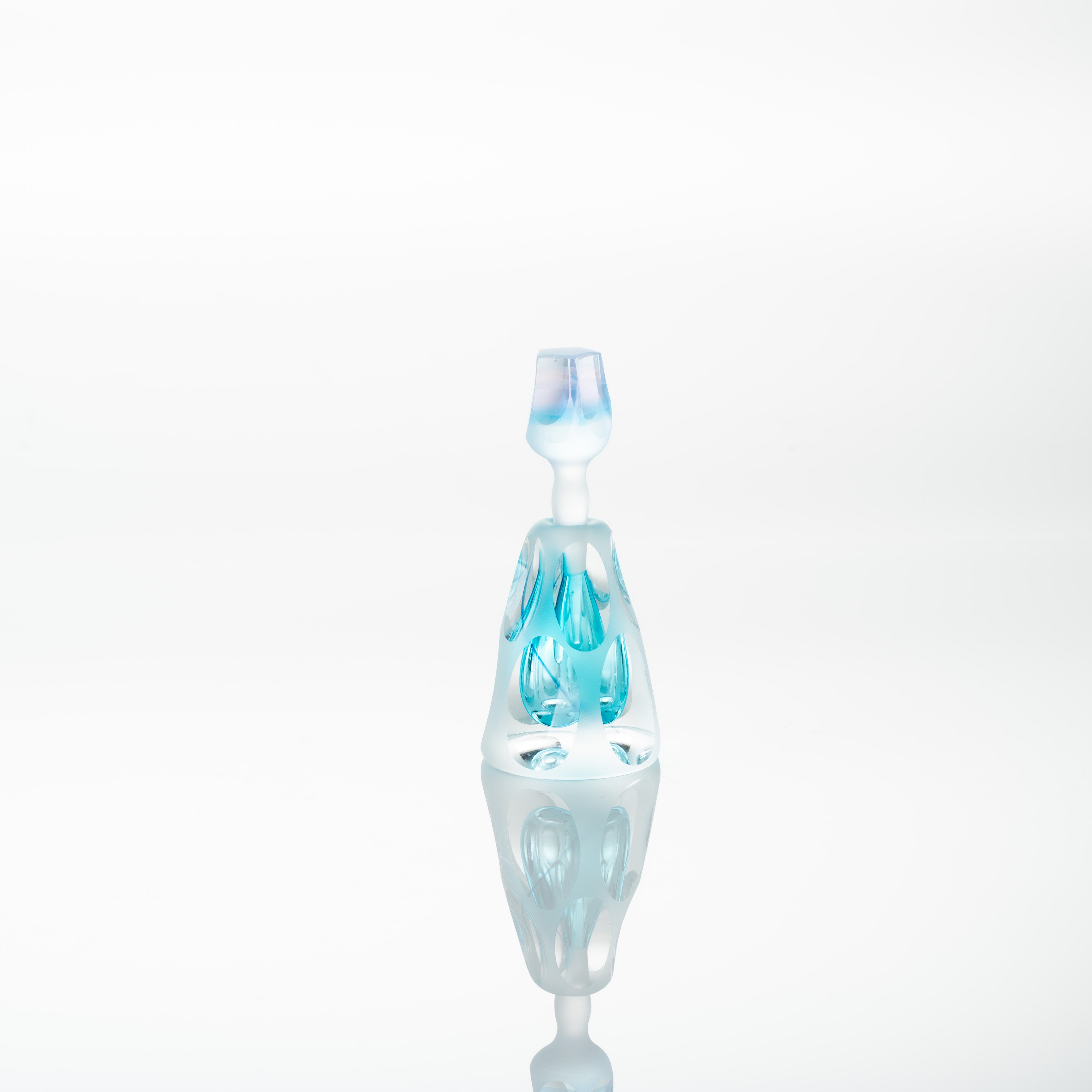 Erinnerungen an die Farben des Himmels Blau Parfümflasche