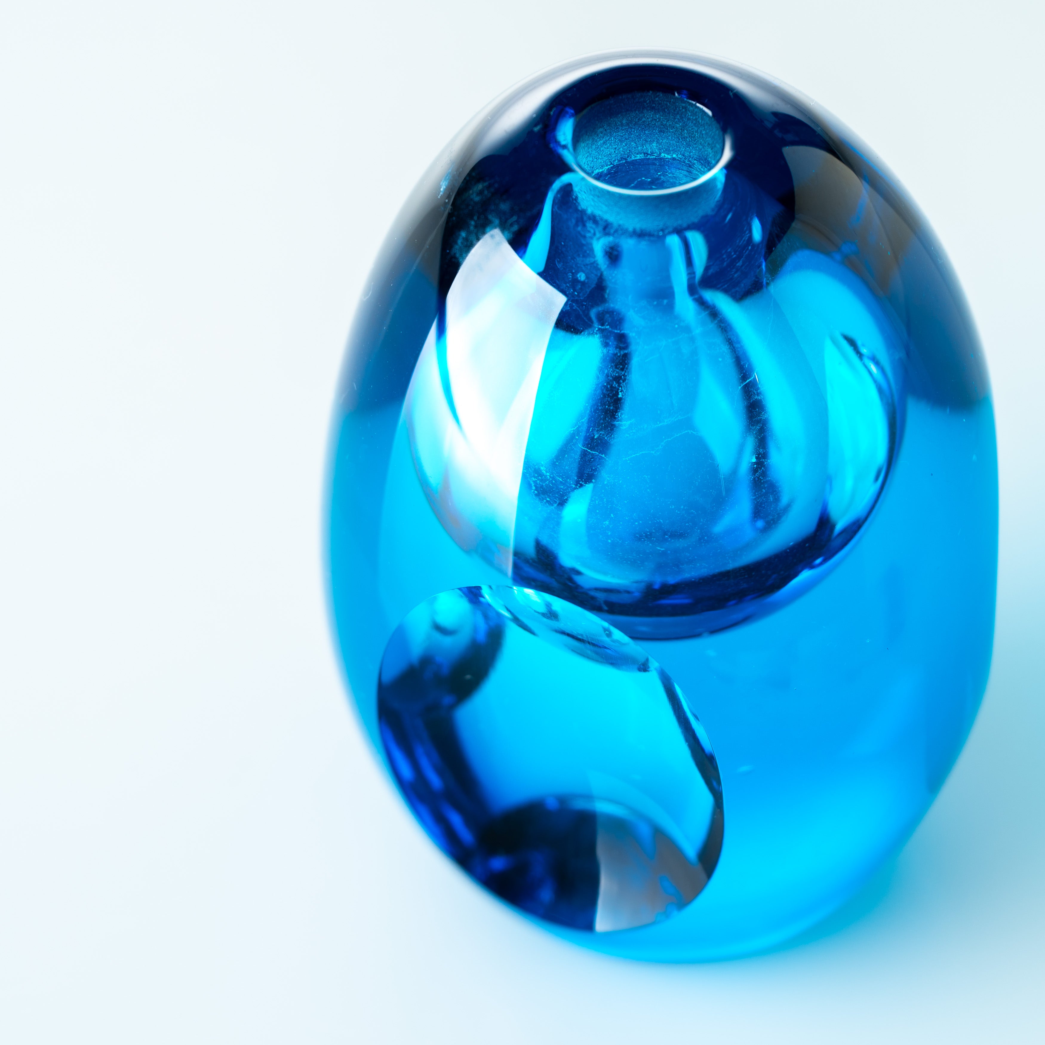 Erinnerungen an die Farben des Ozeans Blau Parfümflasche
