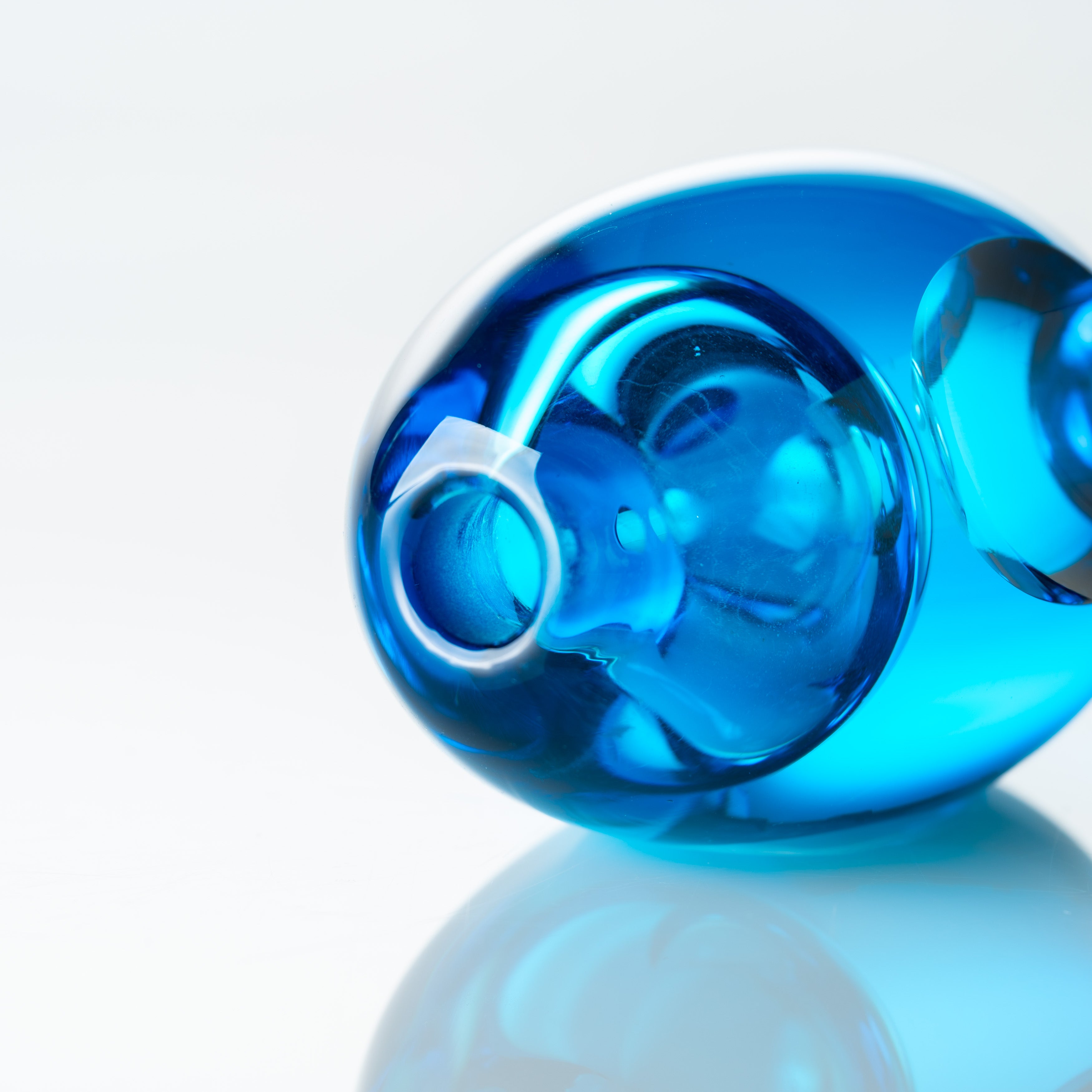 Erinnerungen an die Farben des Ozeans Blau Parfümflasche