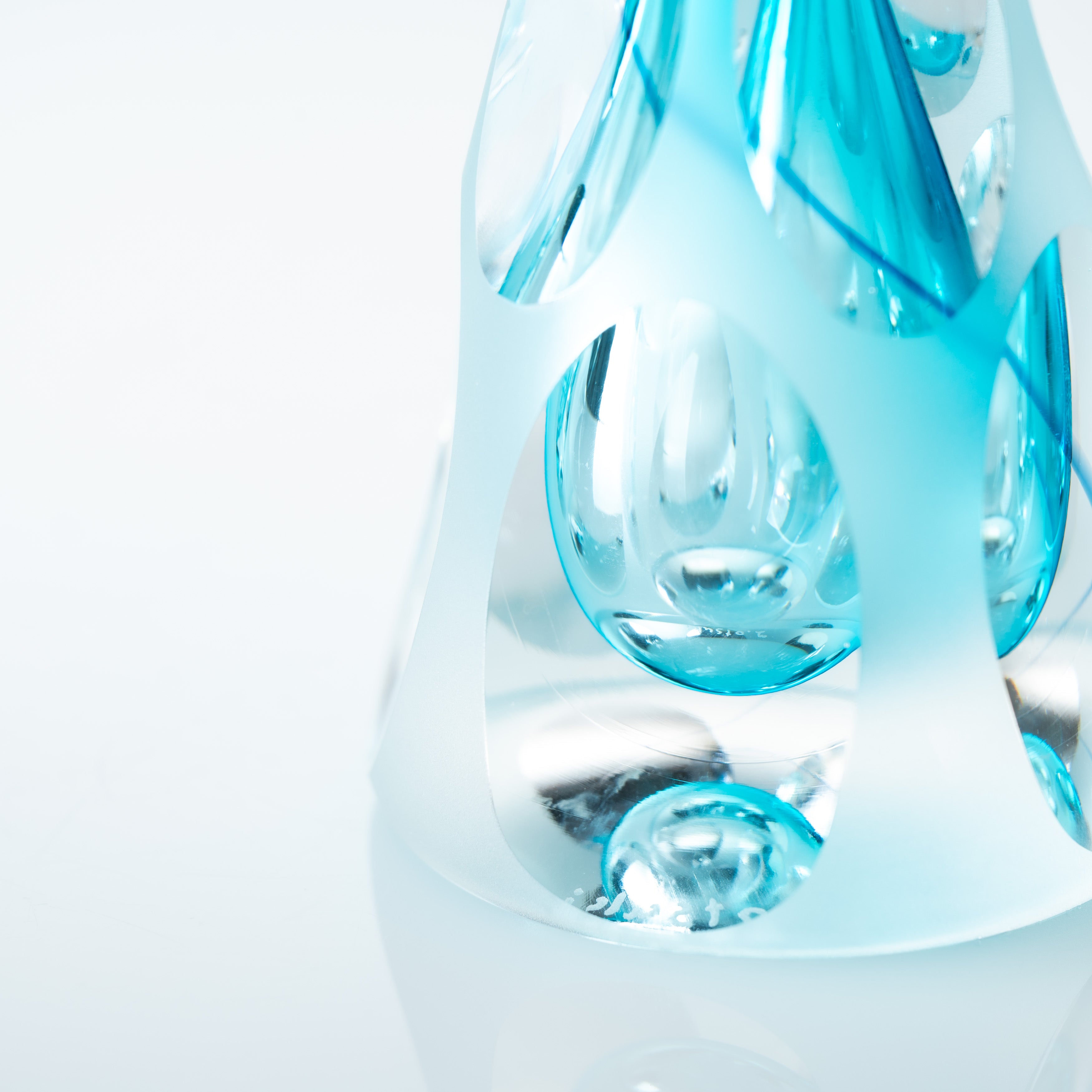 Erinnerungen an die Farben des Himmels Blau Parfümflasche