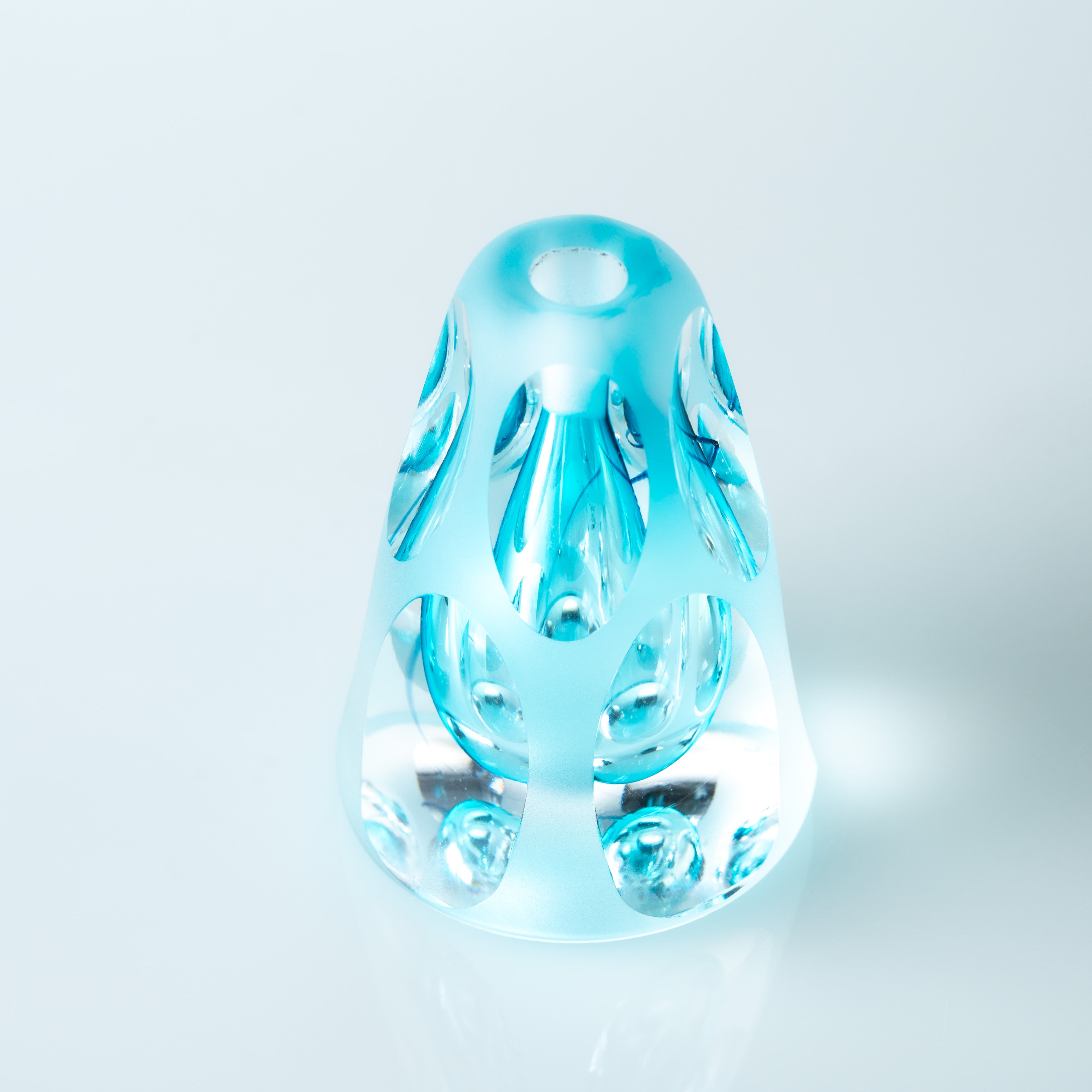 Erinnerungen an die Farben des Himmels Blau Parfümflasche