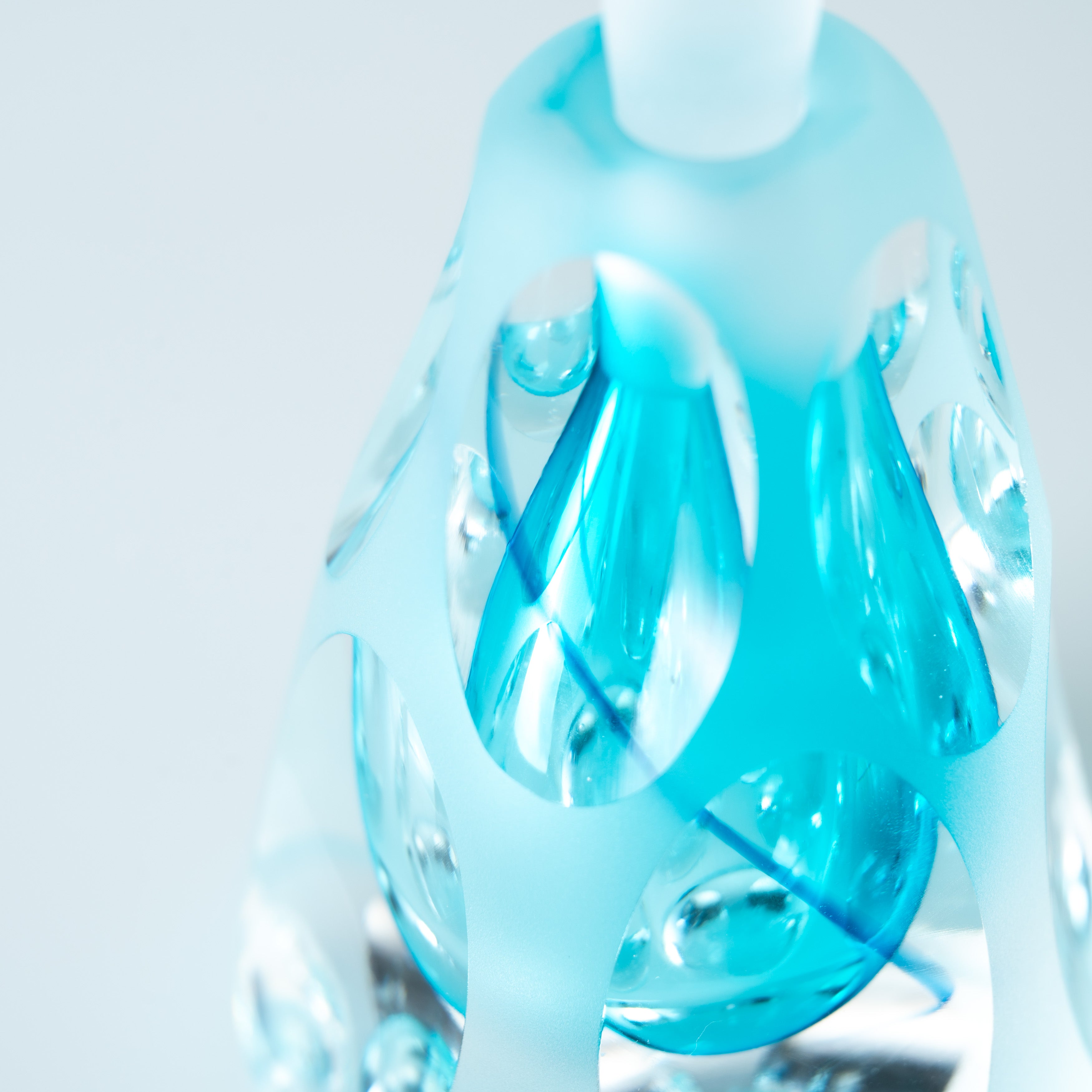 Erinnerungen an die Farben des Himmels Blau Parfümflasche