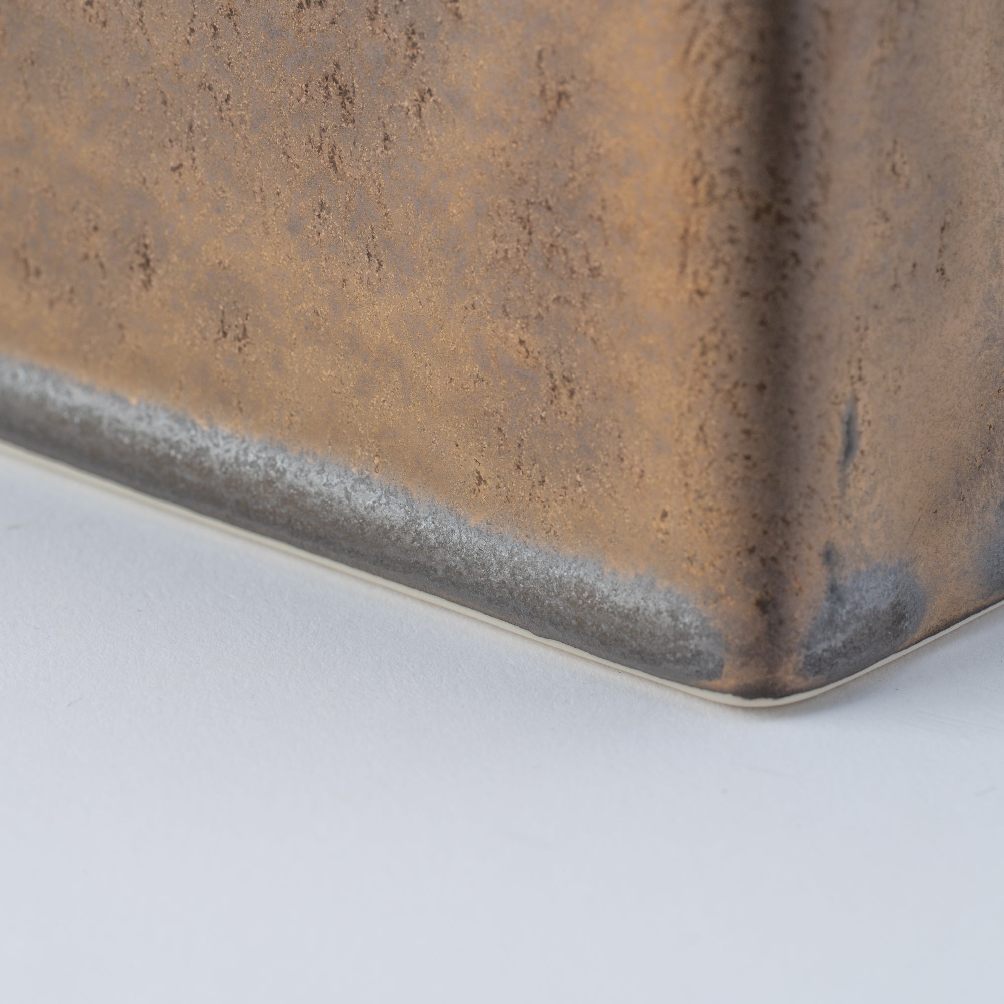 Porta utensilios rectangular con esmalte terroso
