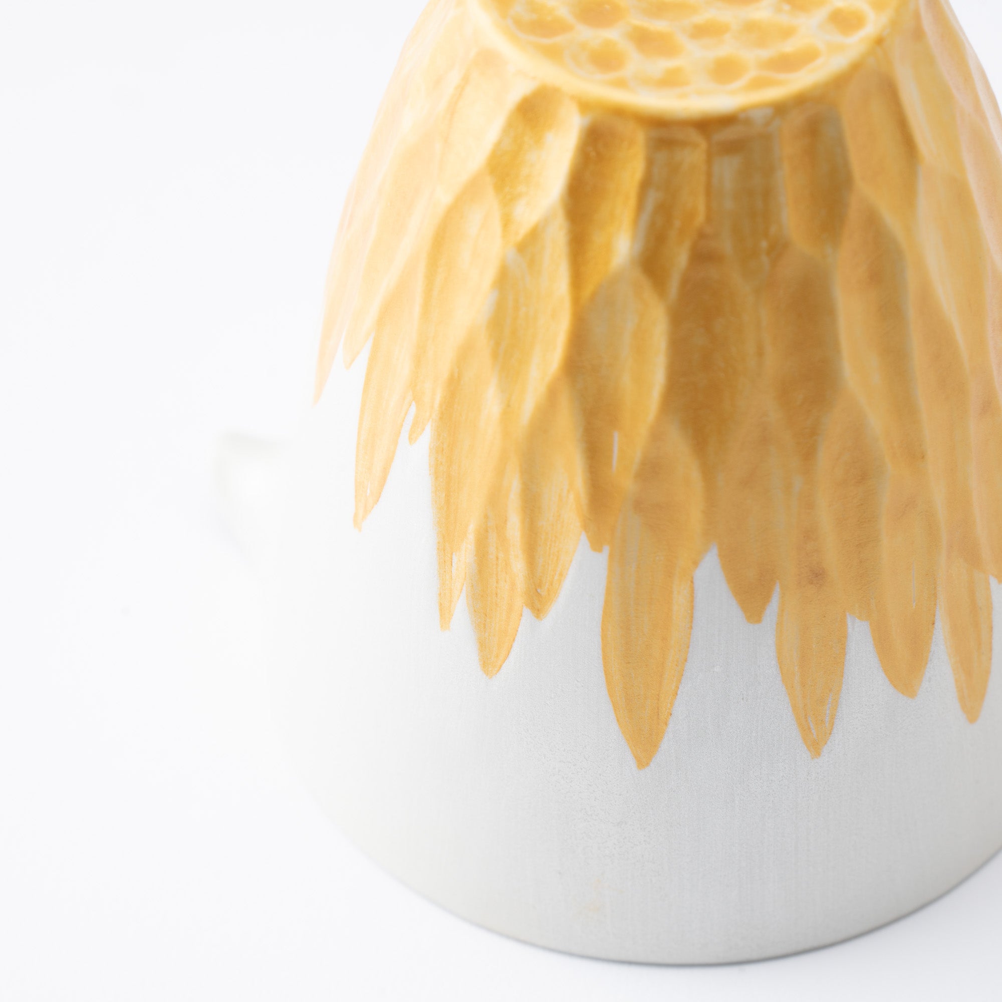 Juego de sake con grabado floral dorado y plateado