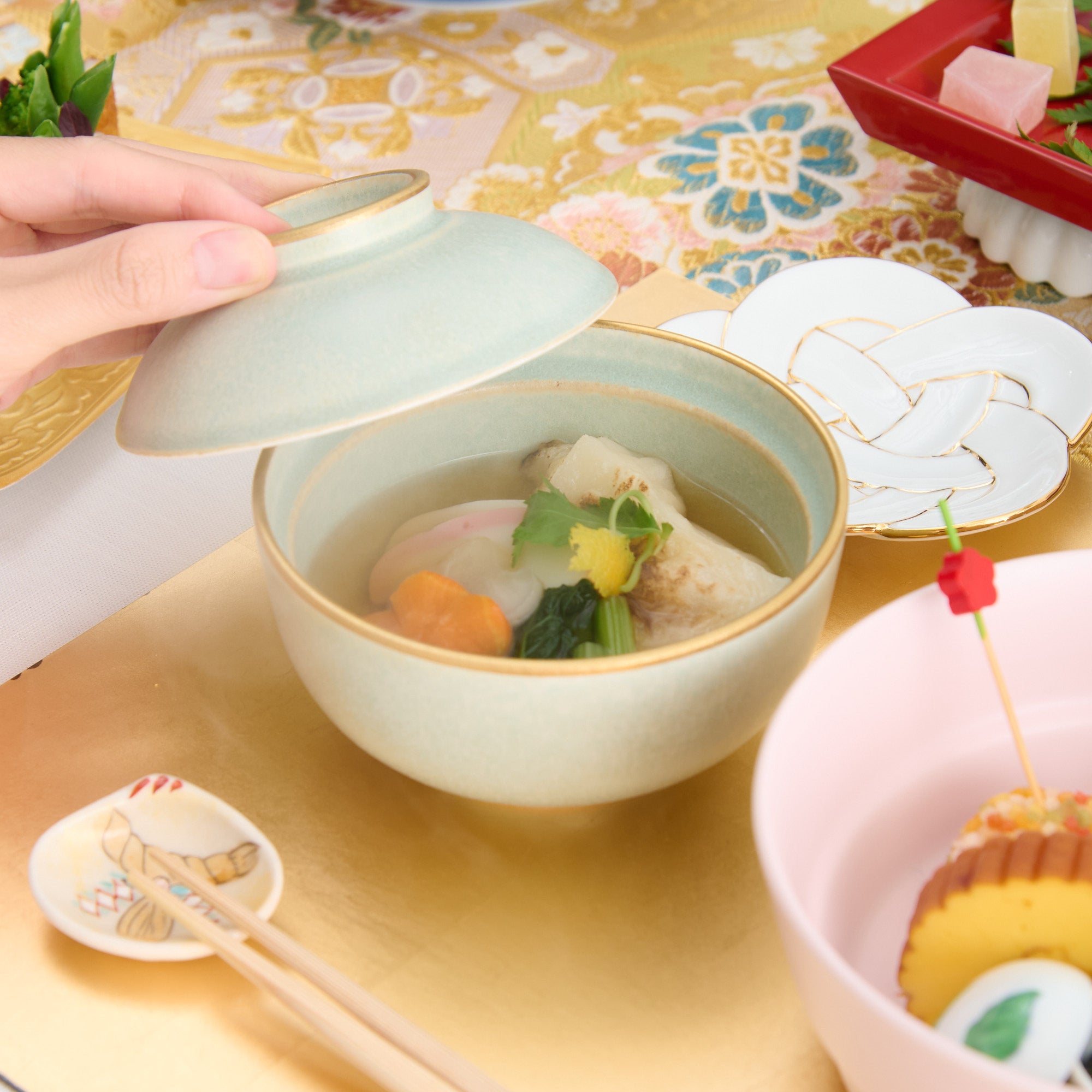 Sui Gold Line Kobachi Small Bowl with Lid