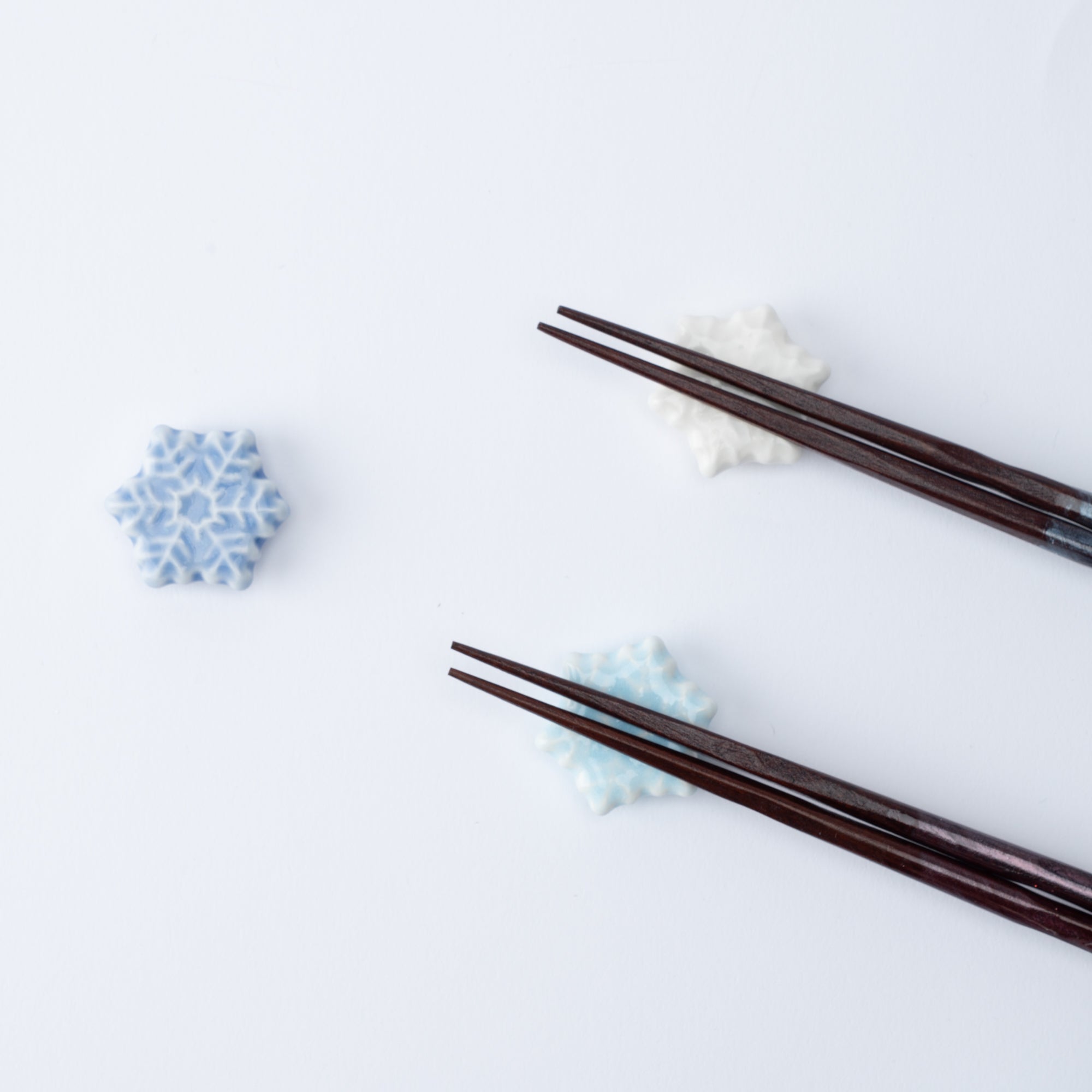 Reposapalillos hexagonal con forma de copo de nieve