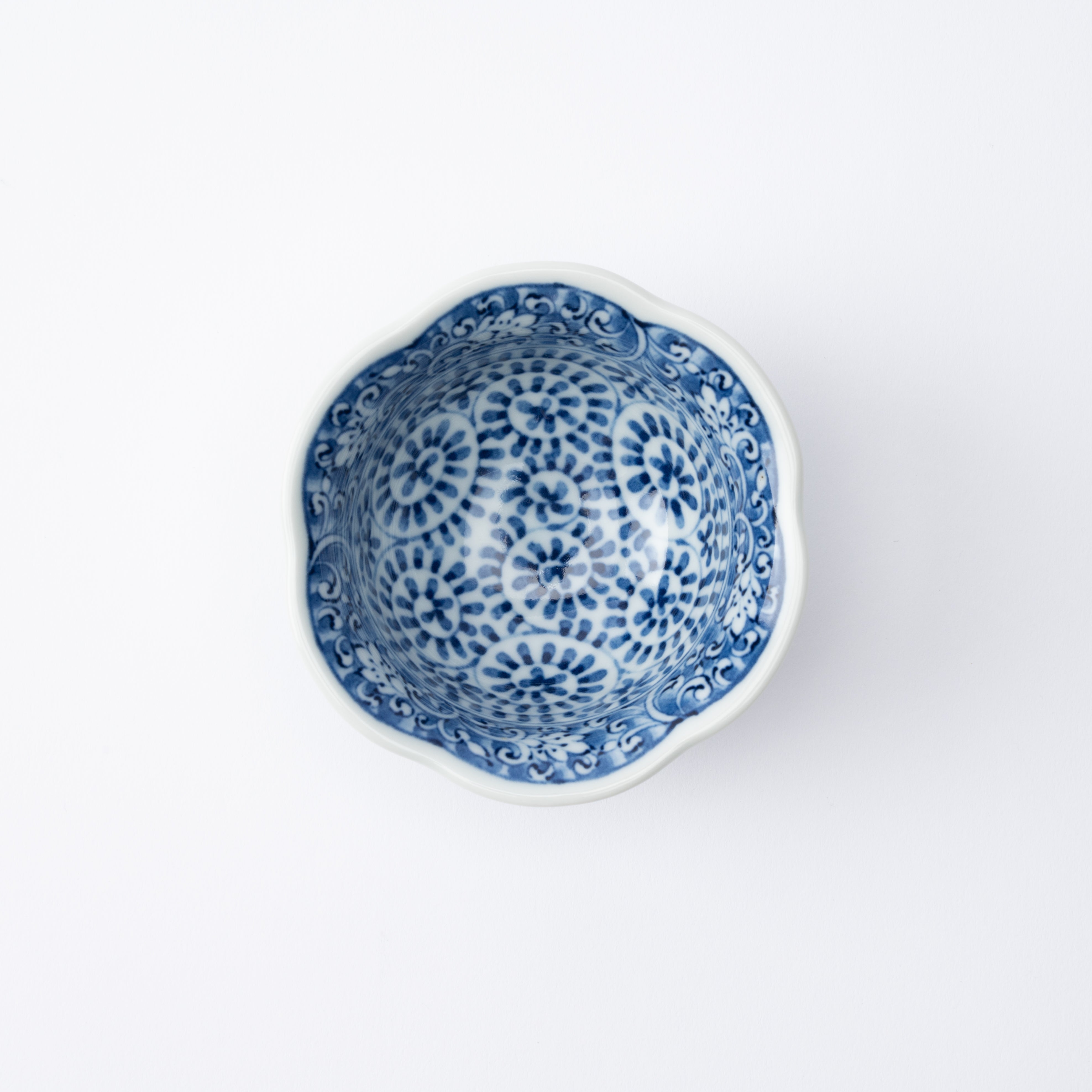 Petaled Rim Abundant Vines Kobachi Small Bowl