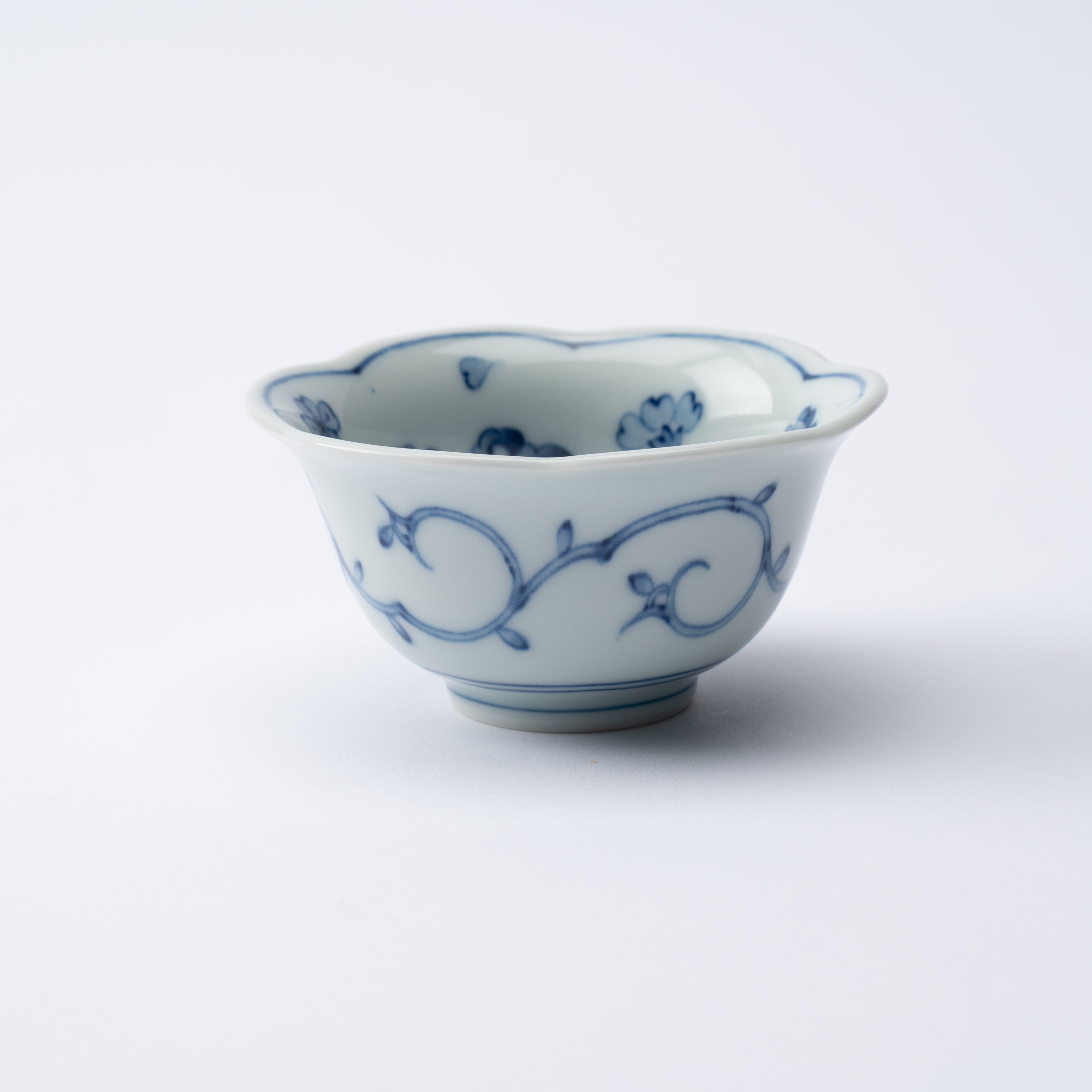 Petaled Rim Peony Kobachi Small Bowl
