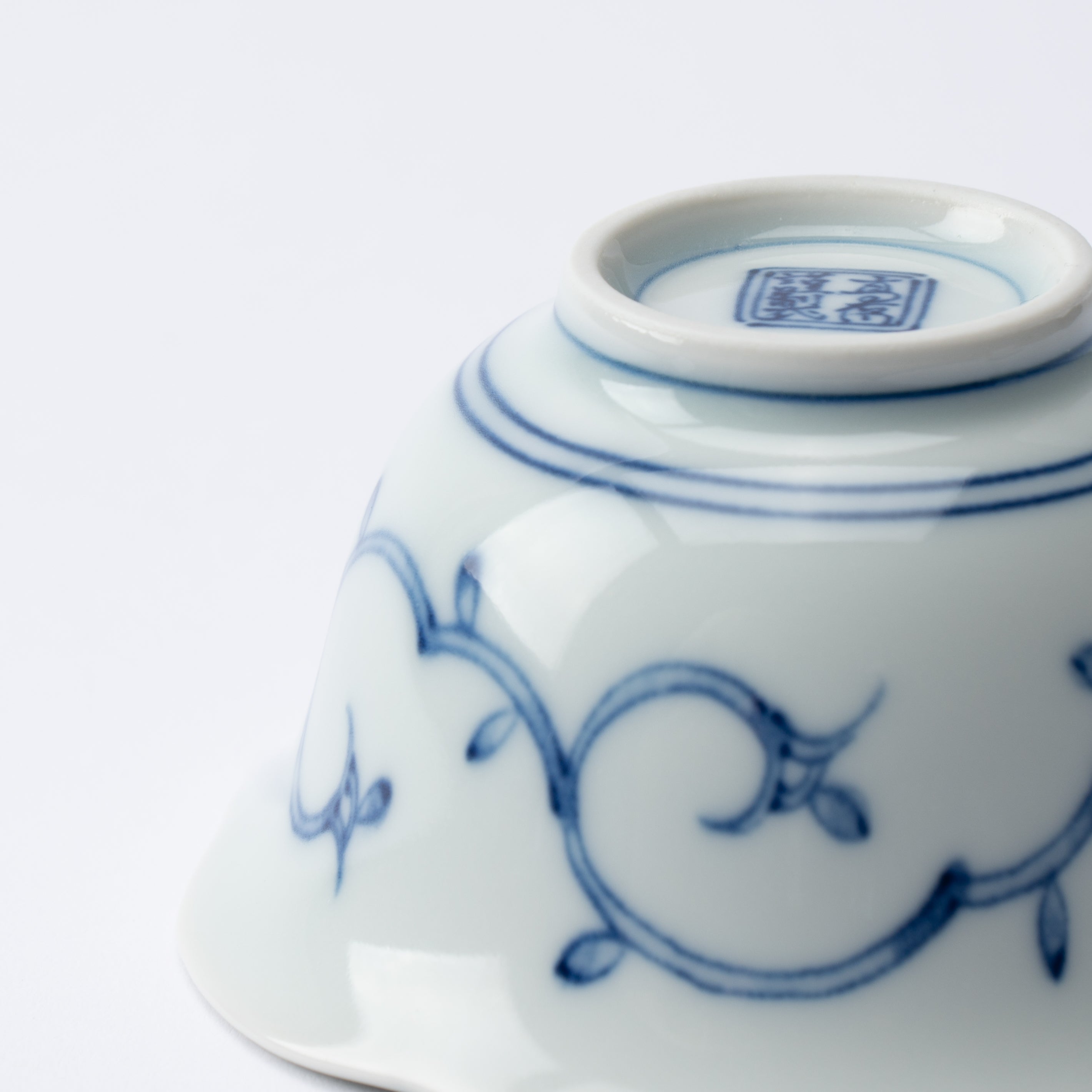 Petaled Rim Peony Kobachi Small Bowl