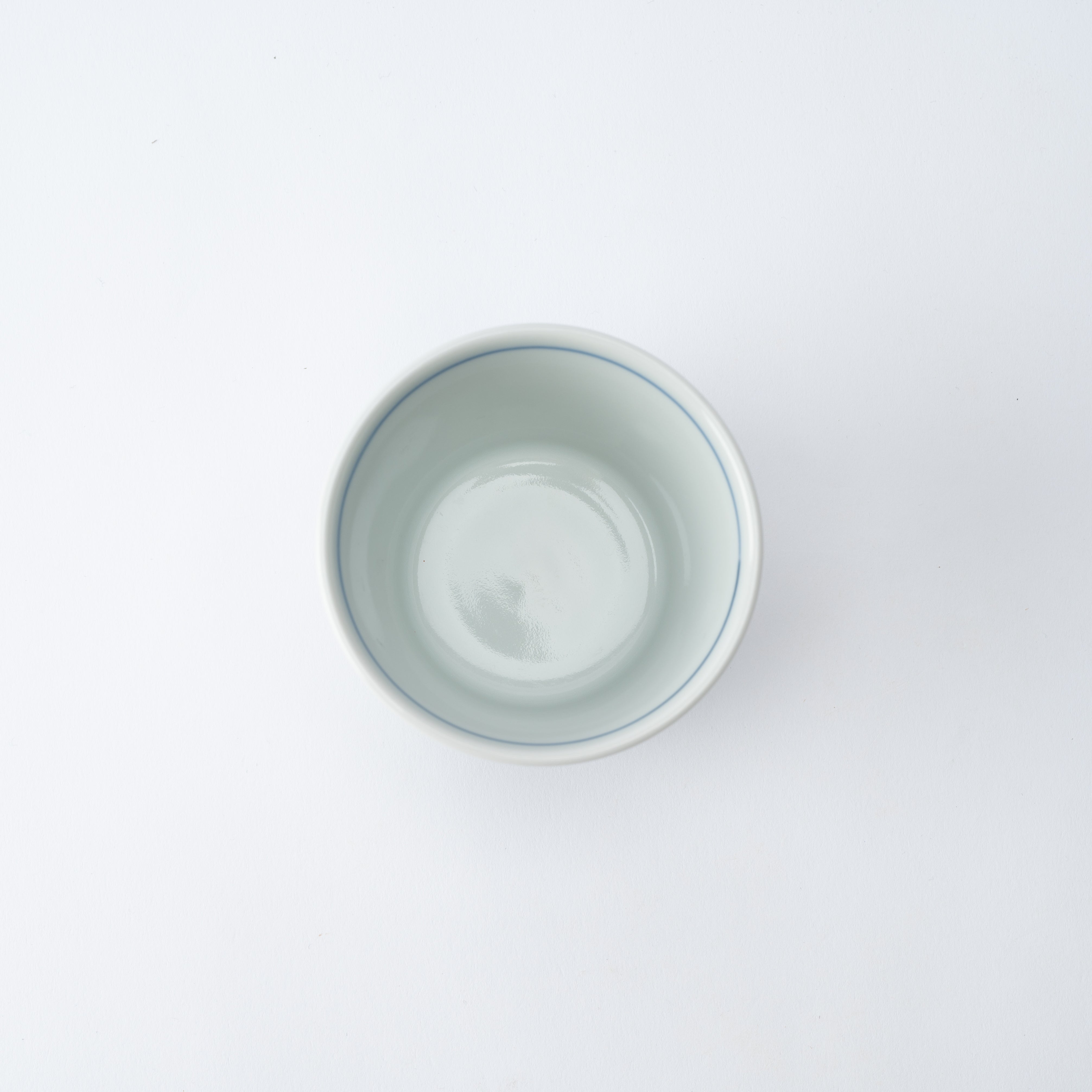 Taza de Soba Choko con Crisantemo Azul y Rojo
