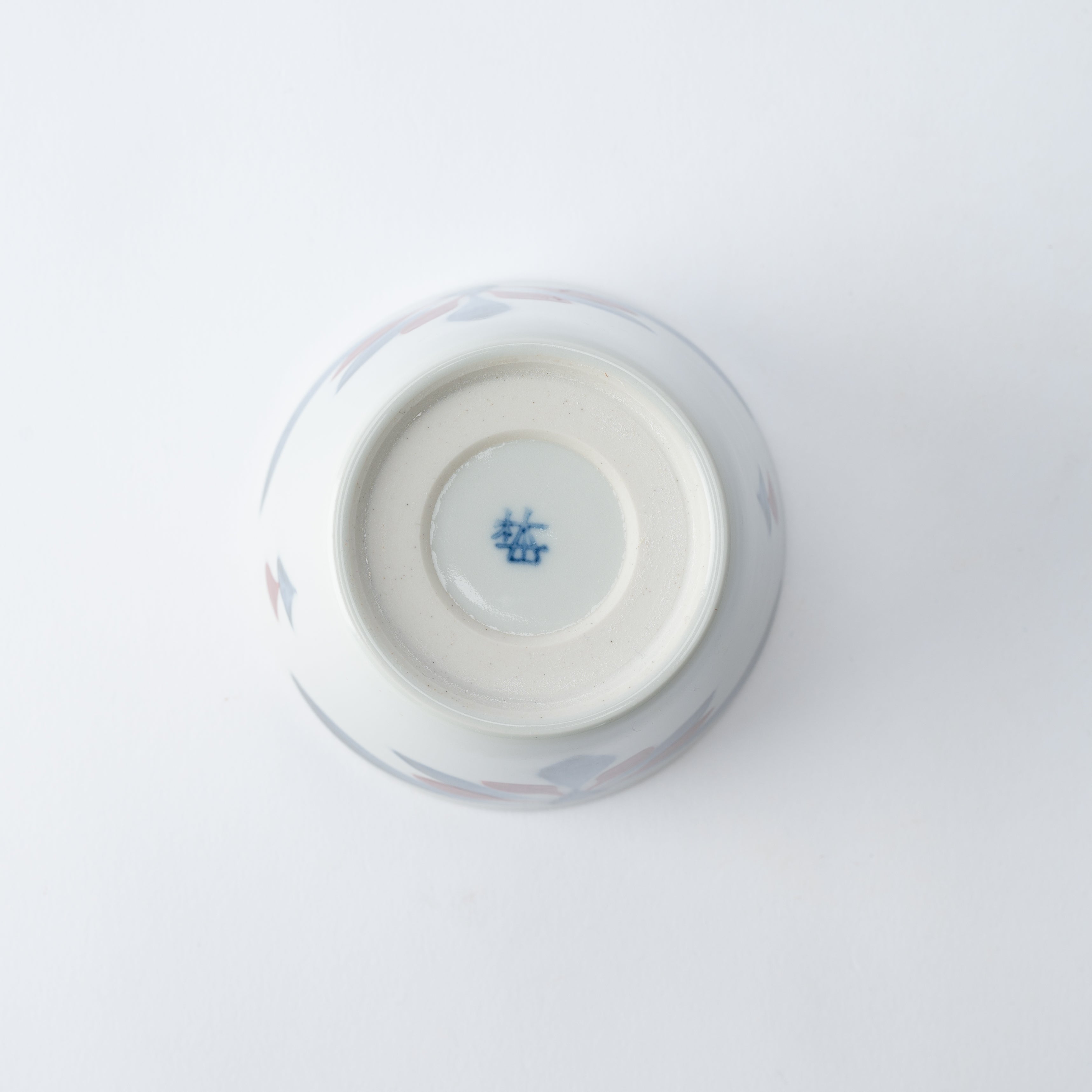 Taza de Soba Choko con Crisantemo Azul y Rojo