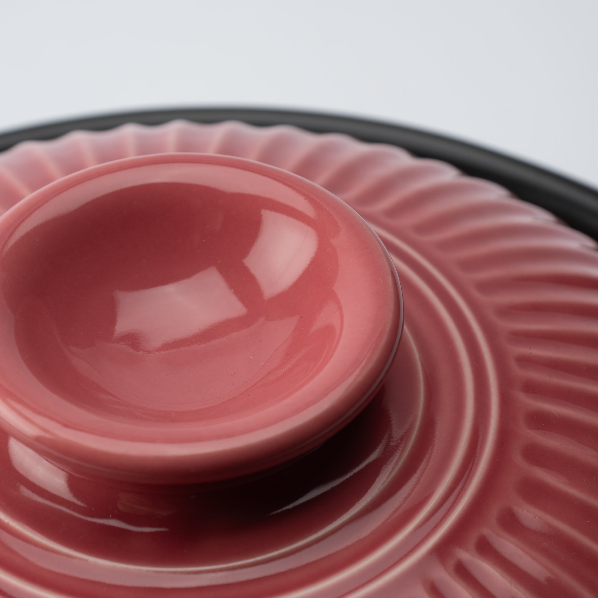 Kikka Pink Chrysanthemum Donabe Japanese Clay Pot for 2 to 3 Persons