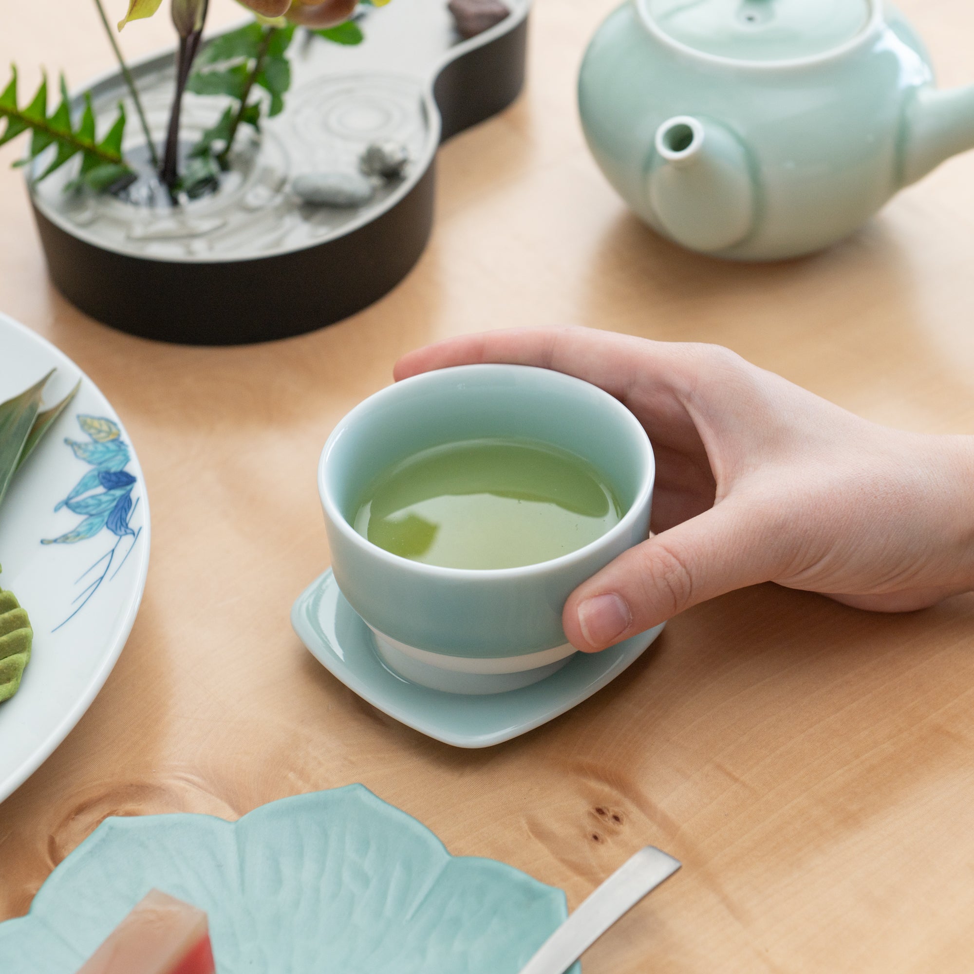 Japanische Teetasse aus Seladon von Nabeshima