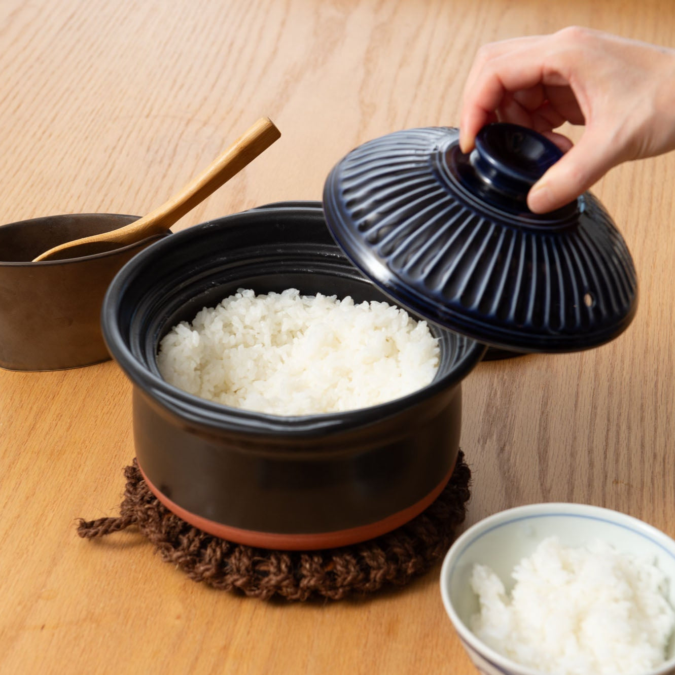 Kikka Blue IH-Compatible Donabe Rice Cooker 2 Rice Cooker Cups (2 Gou)