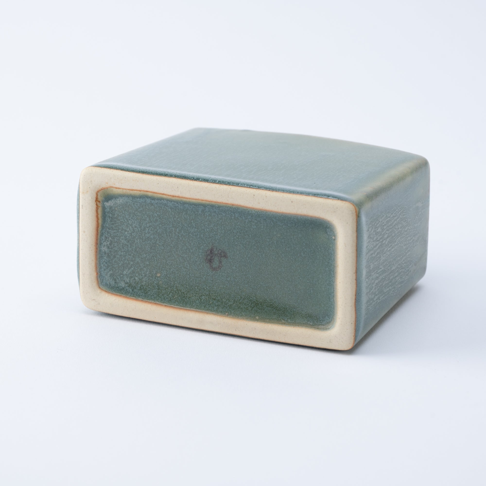 Porta utensilios rectangular con esmalte terroso