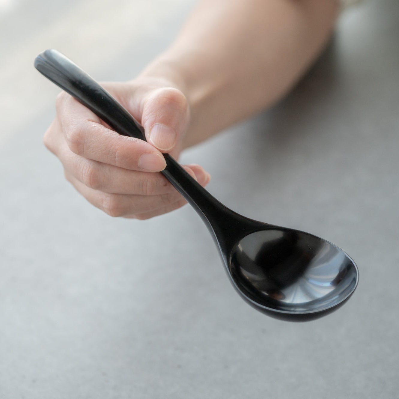 Round Grossy Lacquered Ramen Spoon