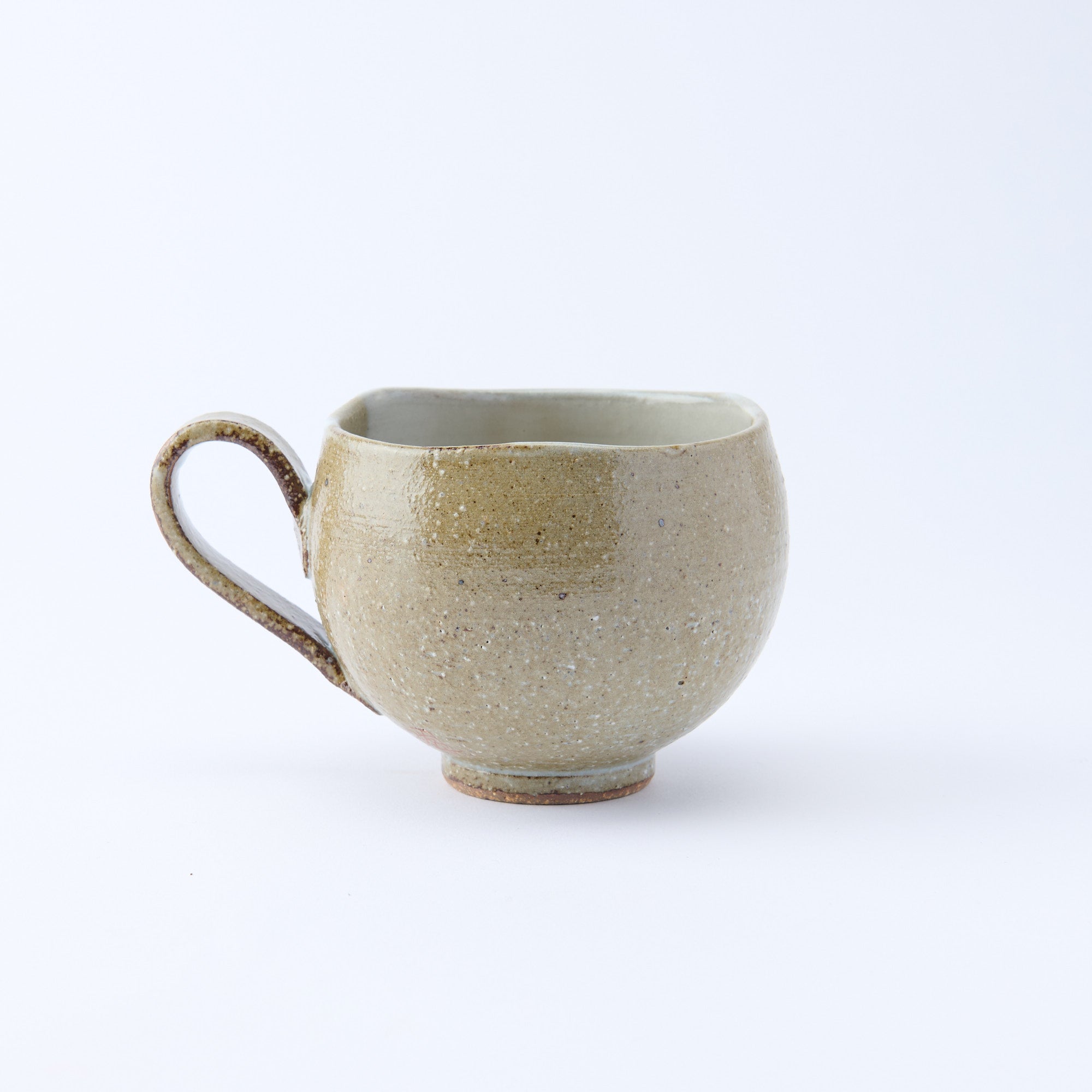 Animals in Sunny Spot Round Mug